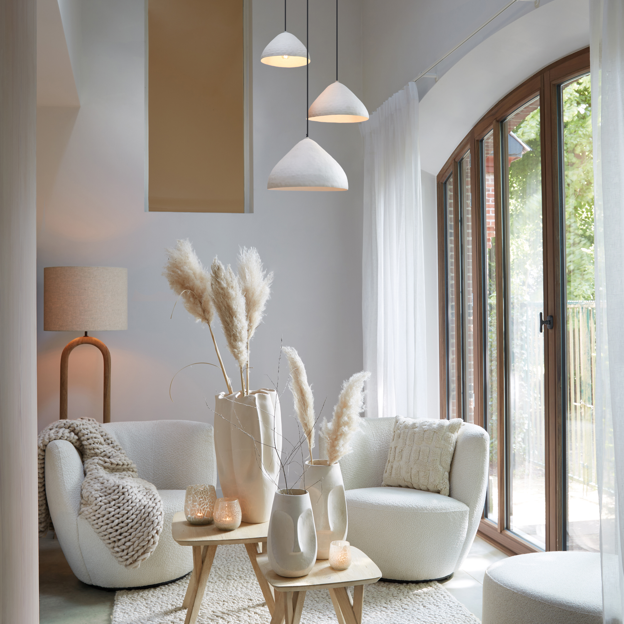 Wohnzimmer mit Light & Living Beistelltisch QUENZA in Mango-Holz