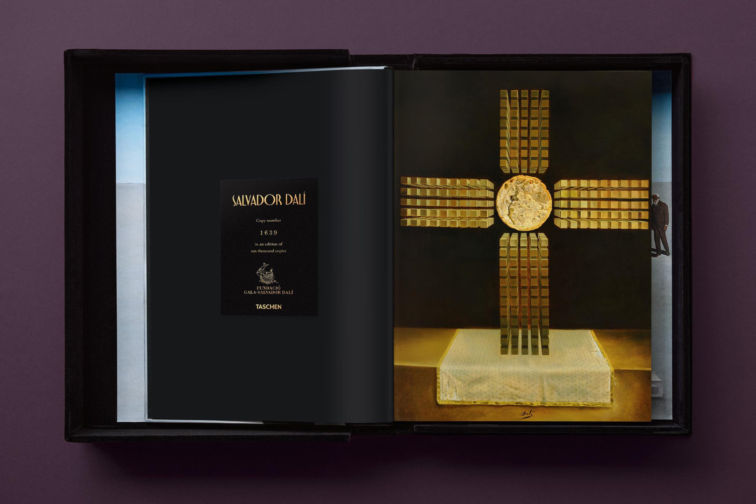 Salvador Dalí. BABY SUMO (Englische Ausgabe) von Taschen Verlag.
Ein opulentes Monument für einen der größten Künstler des 20. Jahrhunderts.