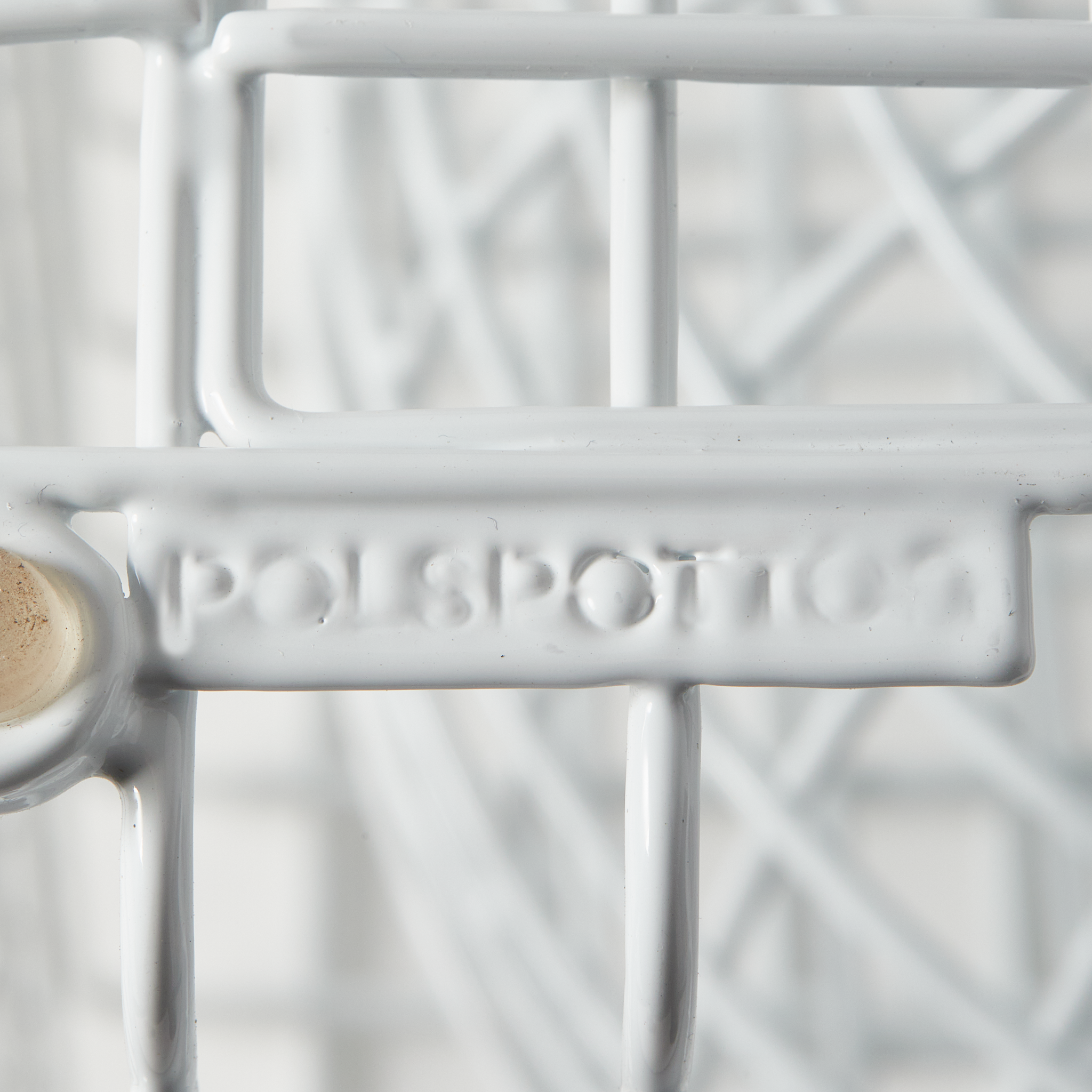 Stilvoller Wire Zig Zag Hocker für den Außenbereich