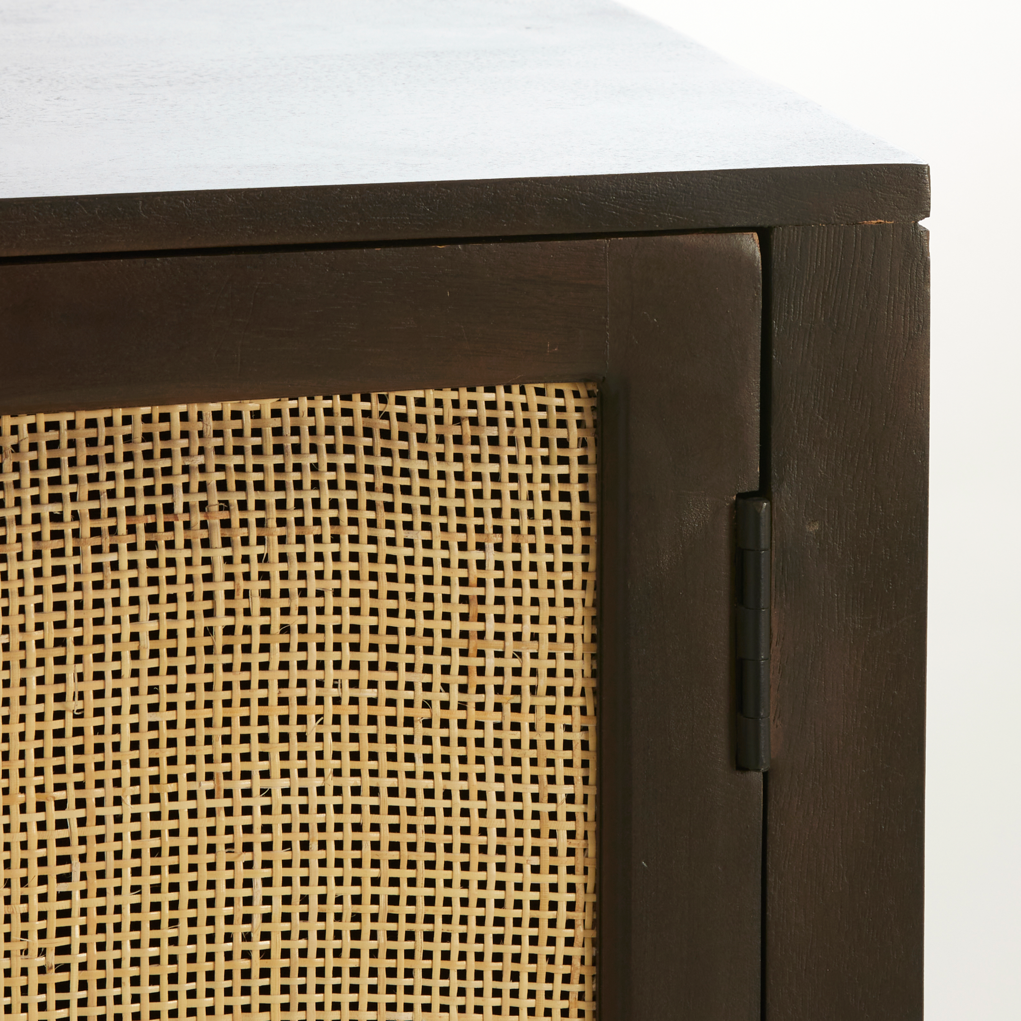 Kompakter Stauraumschrank von Light & Living