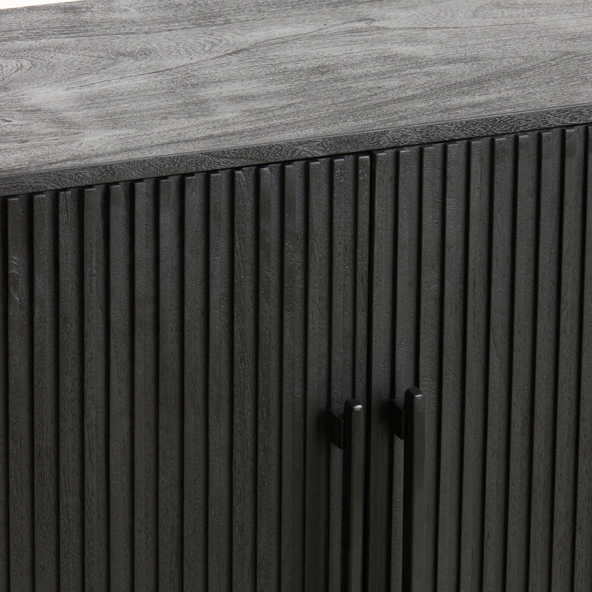 Elegantes Sideboard DUMOSI von Light & Living in mattem Schwarz.