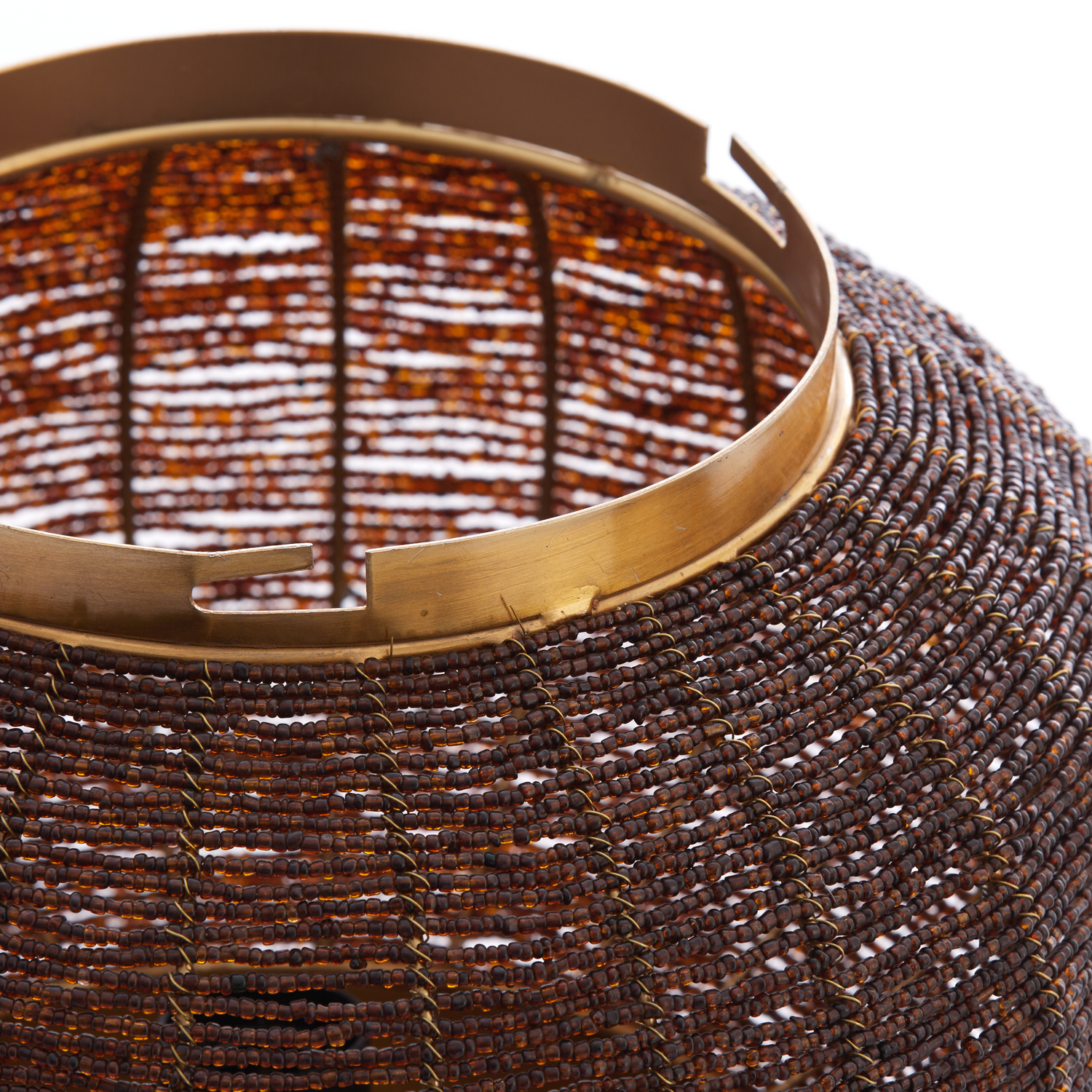 Nahaufnahme der Glasperlenstruktur der CETARA Lampe