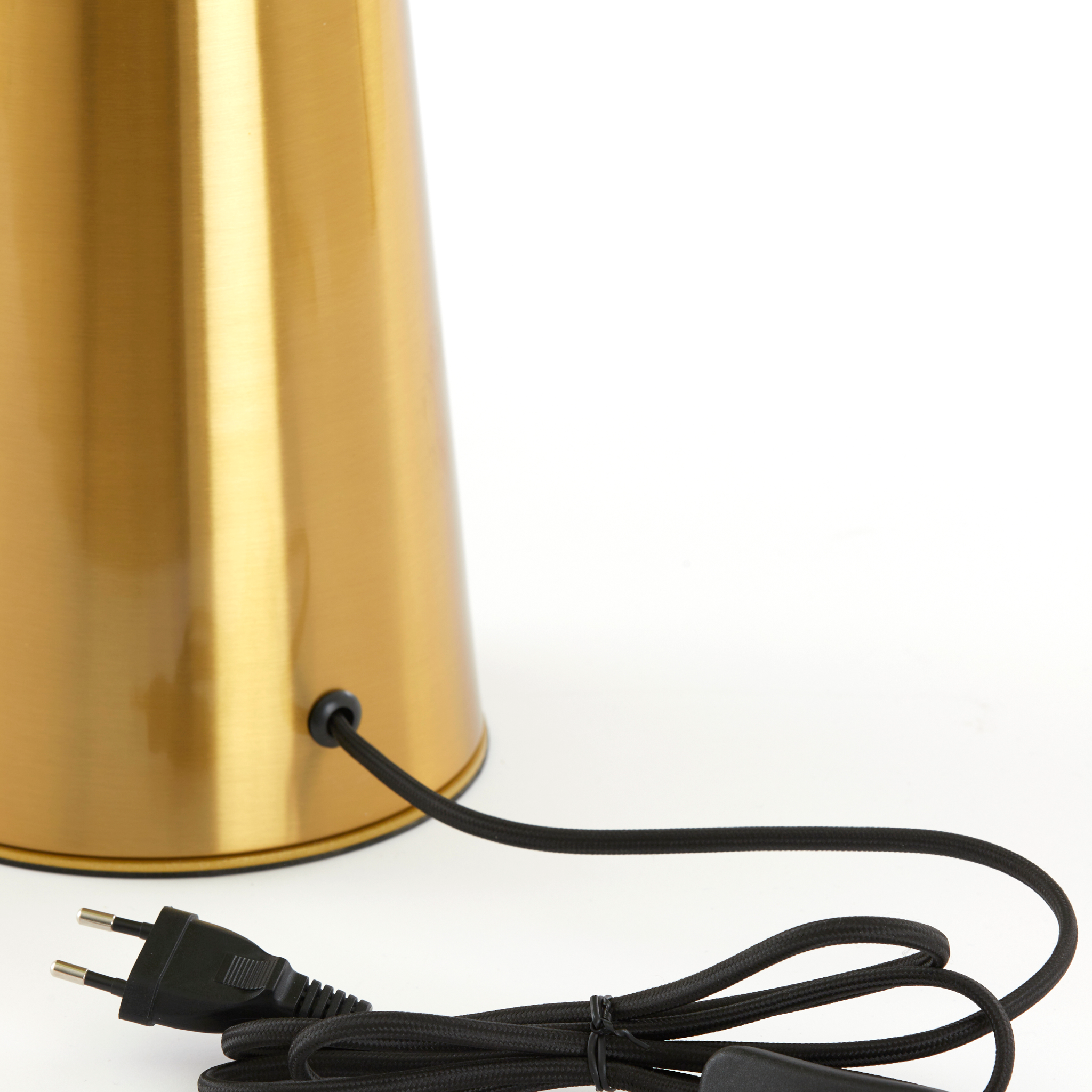 Detailansicht der FUNGO Lampe von Light & Living mit goldenem Metallfuß.