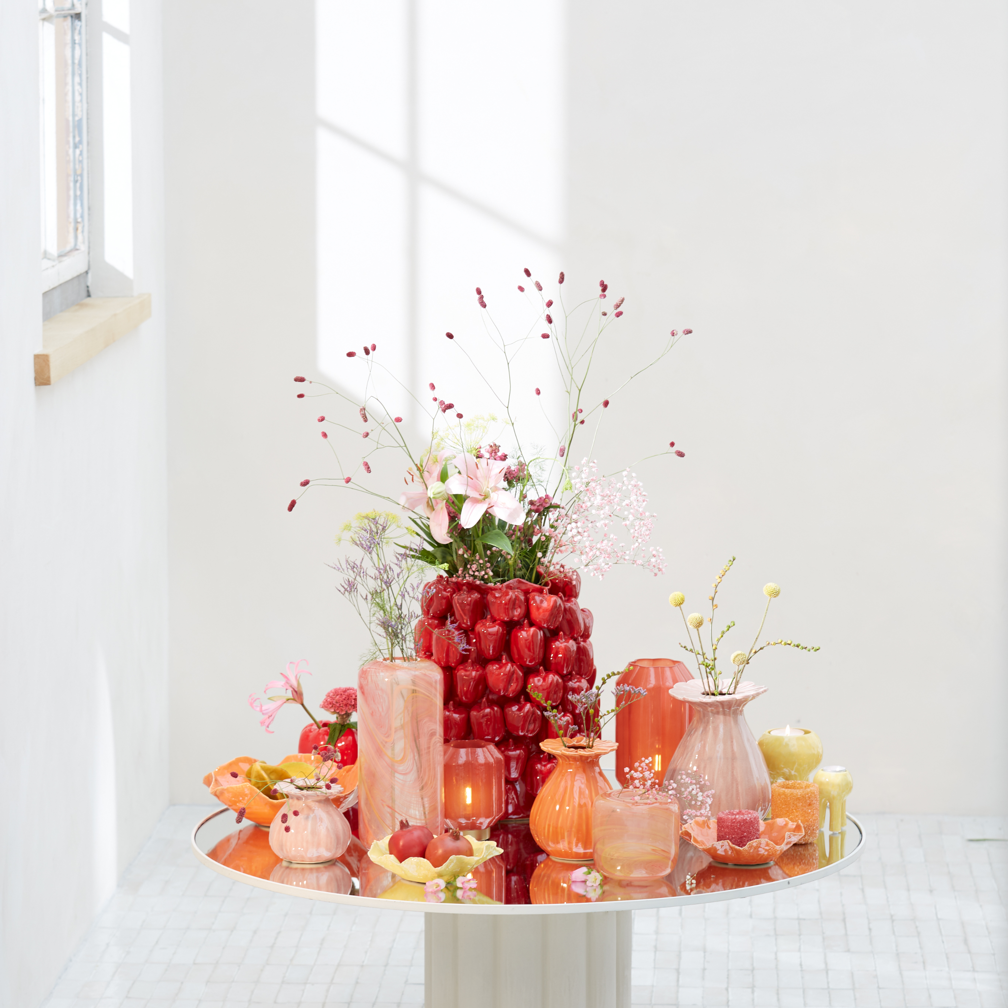 Keramikvase BELLPAPPER in leuchtendem Rot von Light & Living