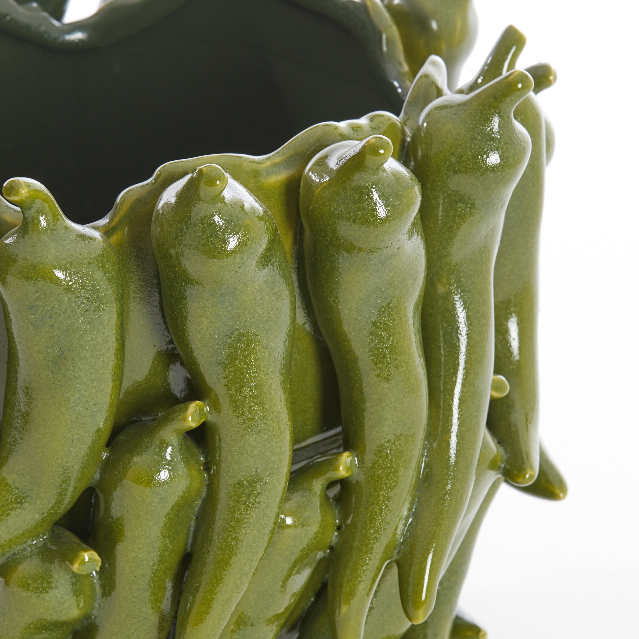 Detailansicht der PEPPER Vase von Light & Living mit Pfefferschoten-Motiv.