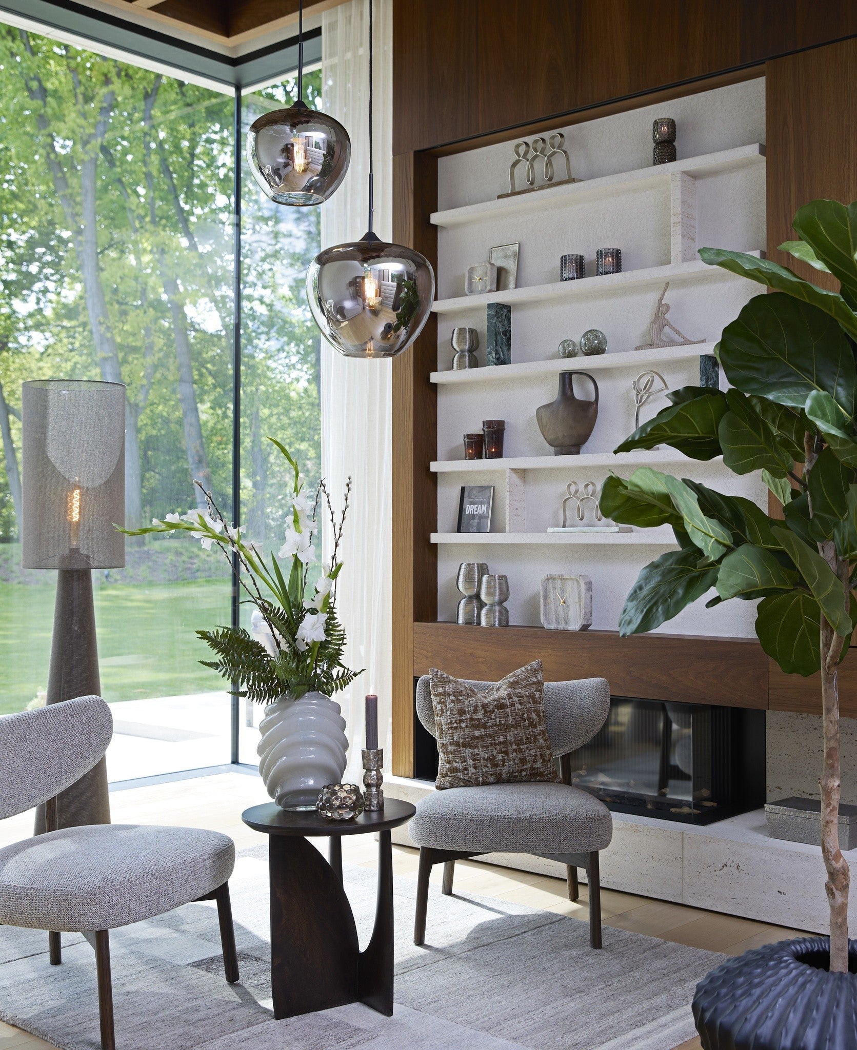 Moderner Teppich aus Wolle in naturfarbenem Muster