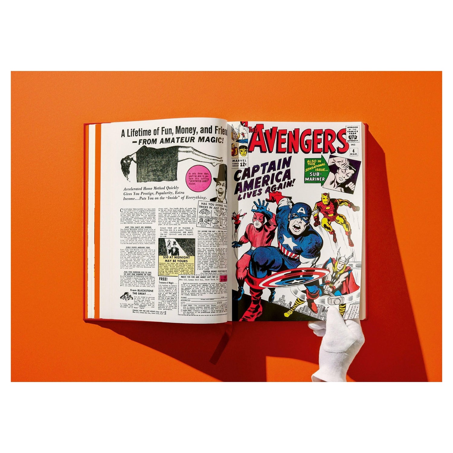 Marvel-Ausgabe aufgeklappt mit historischem Druckbild