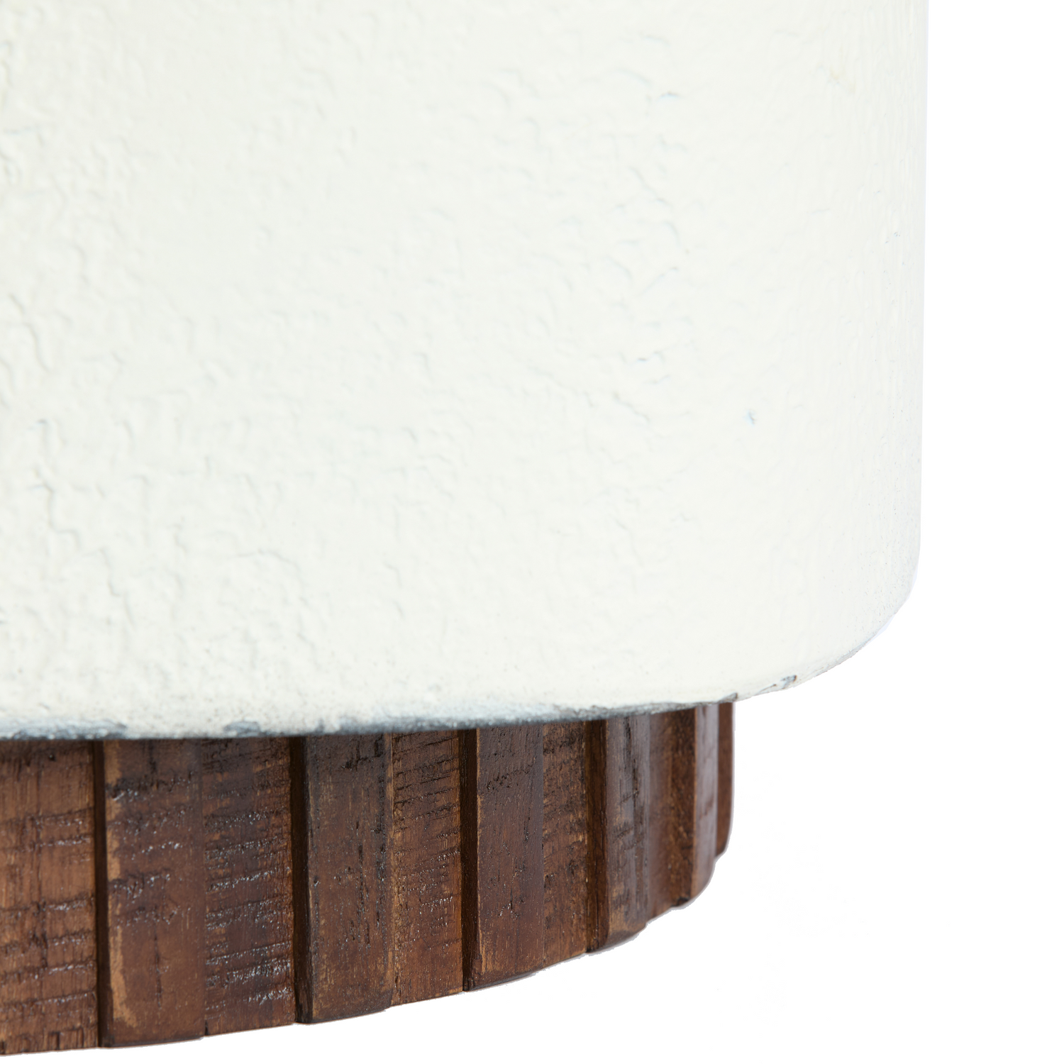 Stilvoller Beistelltisch SEDDON von Light & Living in Creme mit dunkelbraunem Holzsockel, ideal für moderne Innenräume.