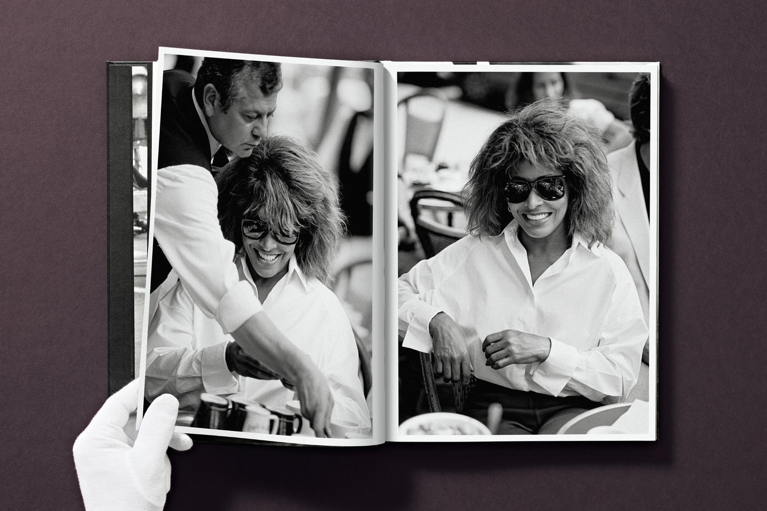 Hochwertiges Hardcover Tina Turner by Peter Lindbergh im Regal
