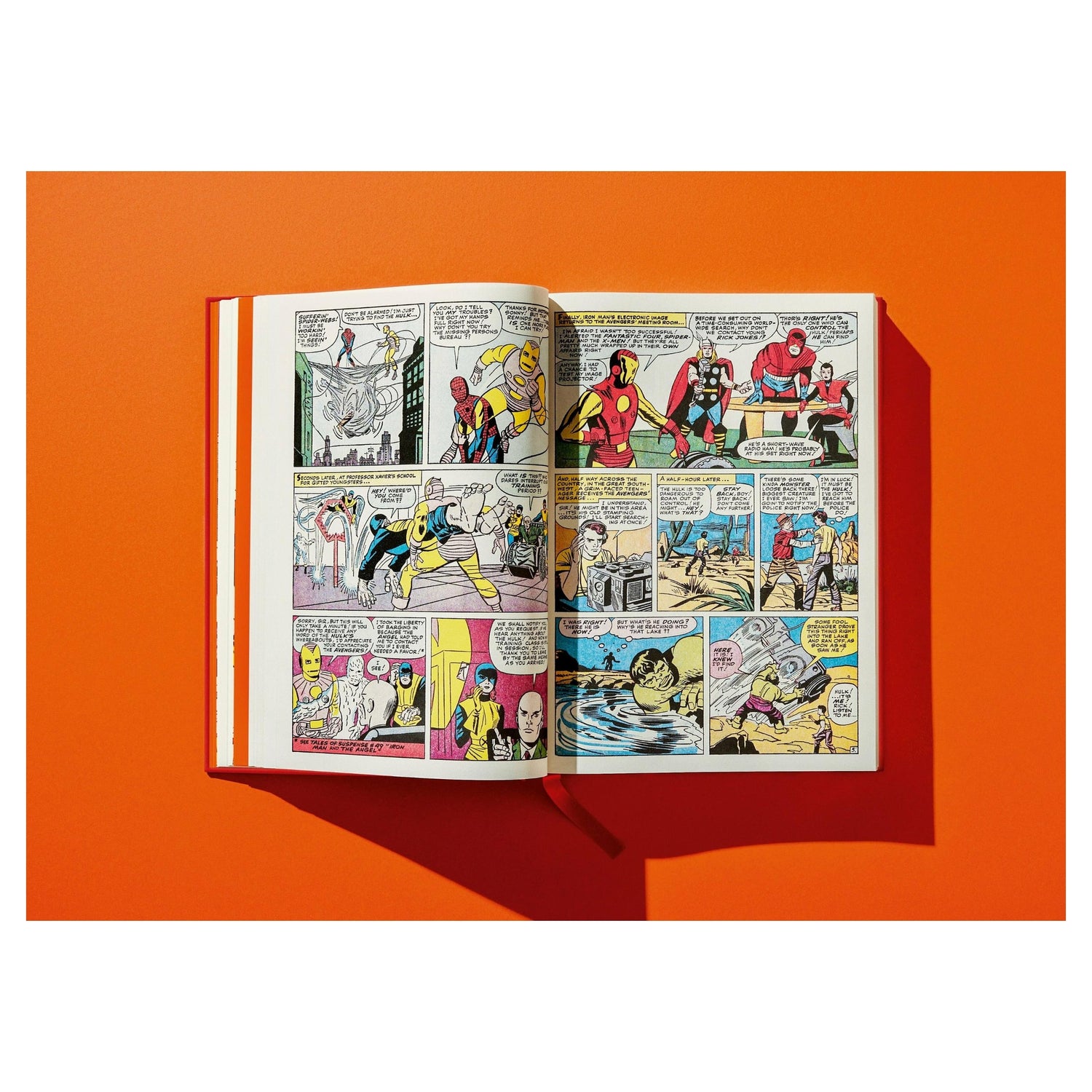 Designaufnahme mit eingeprägtem Marvel-Logo