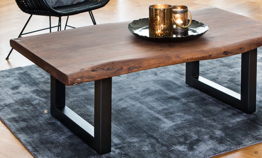 Couchtisch AMBATO & Vintage Teppich