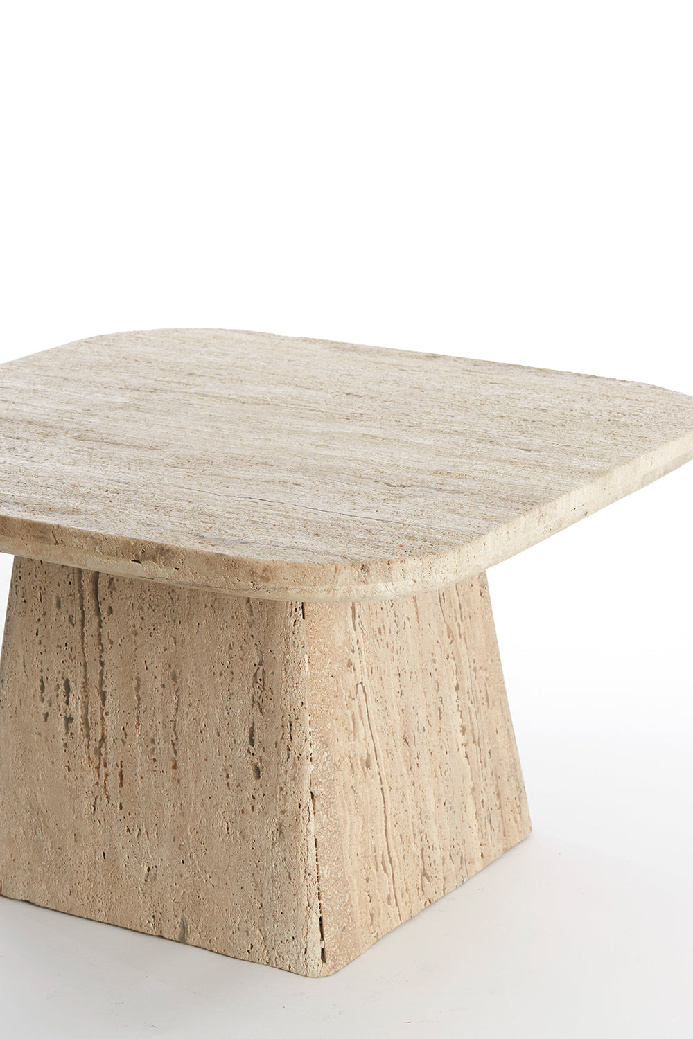 Couchtisch KEPAMI in travertin sand von Light & Living