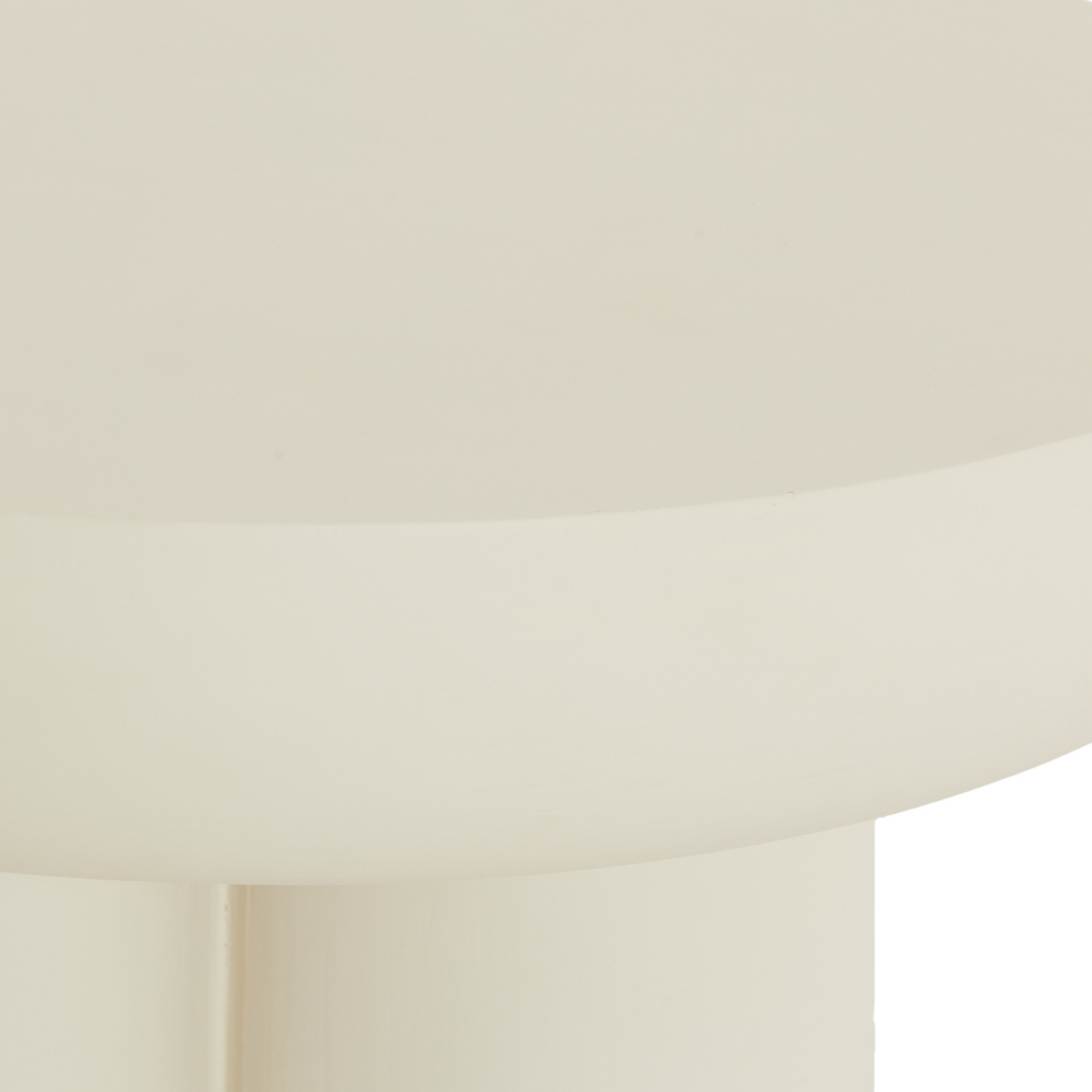 Detailansicht des cremefarbenen Mizuho Couchtischs