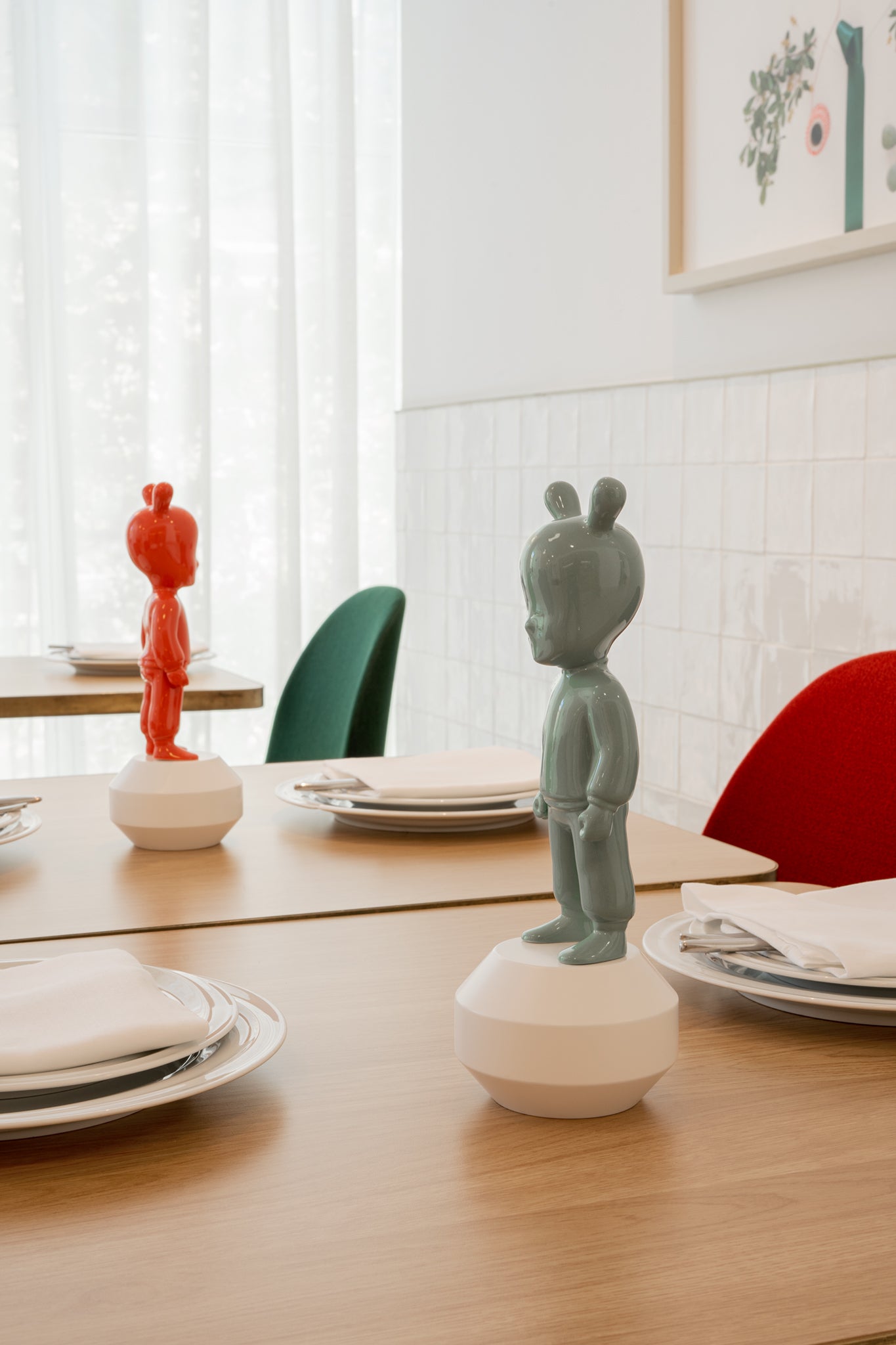 Deko Skulptur THE GUEST der Marke Lladró in diversen Farben und Größen