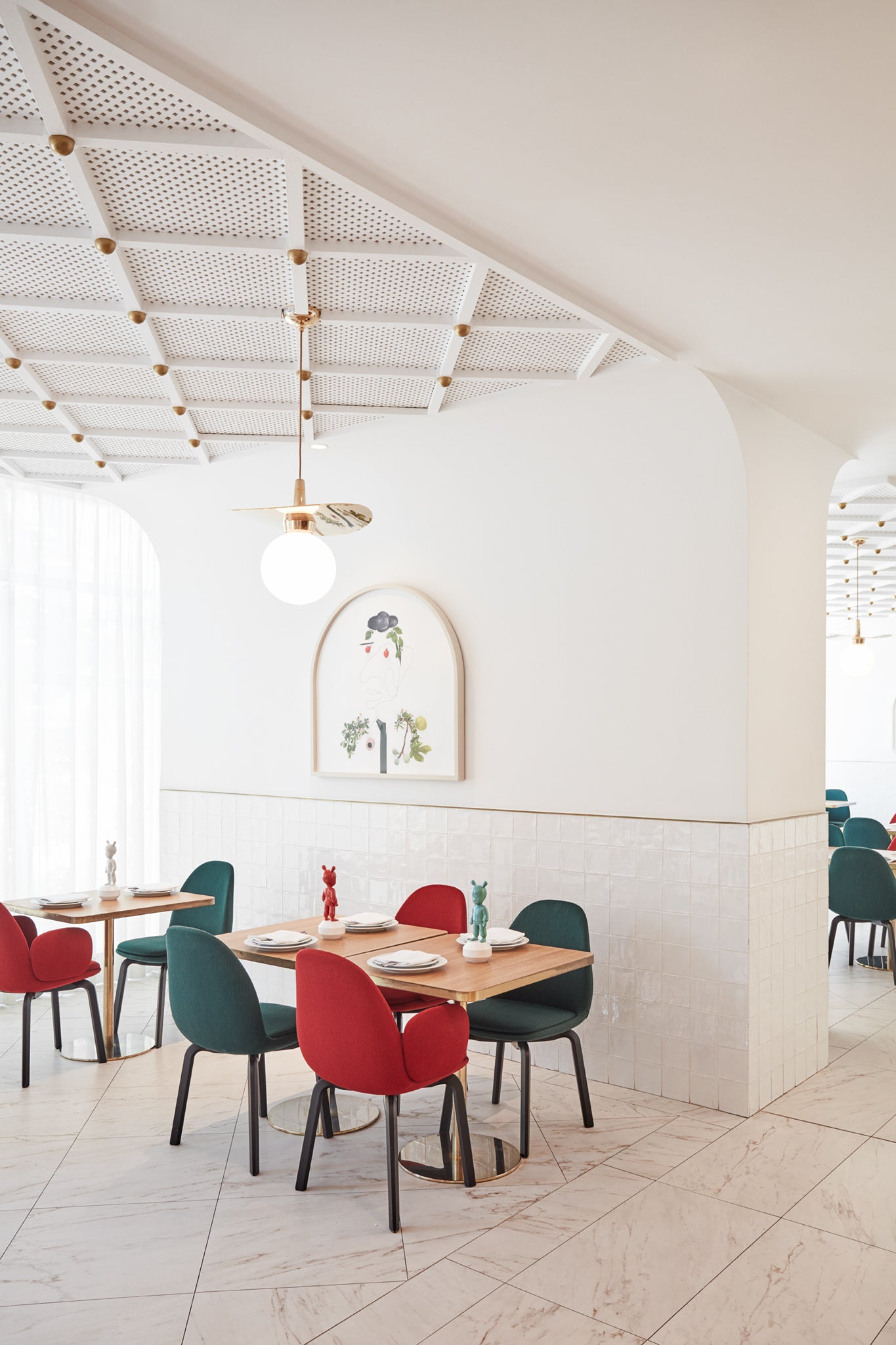 Deko Skulptur THE GUEST der Marke Lladró in diversen Farben und Größen