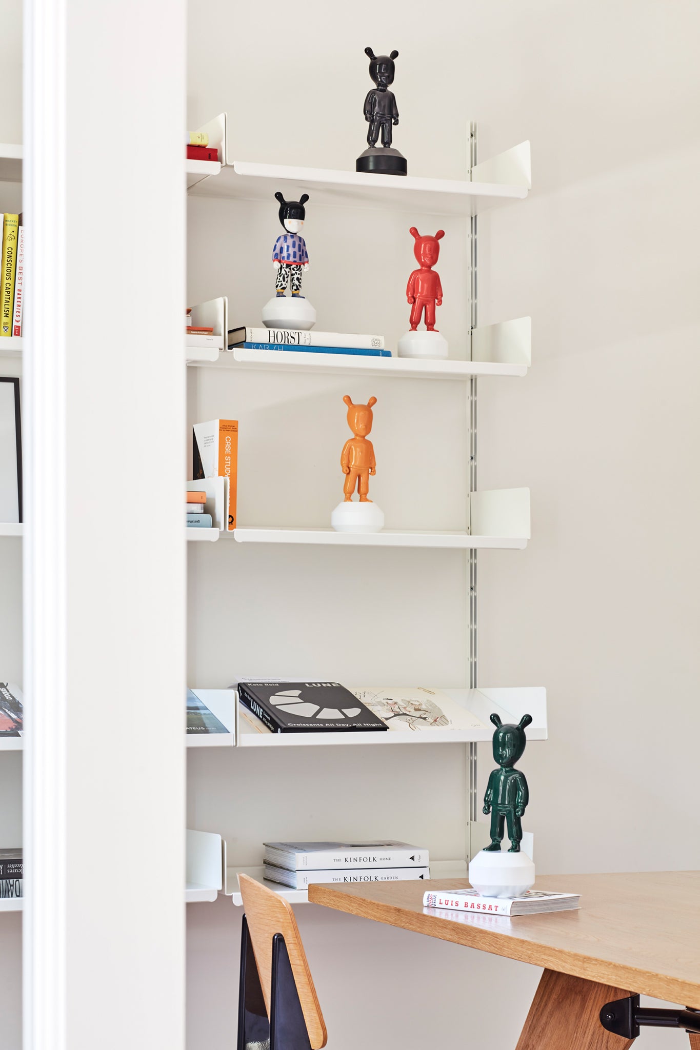 Deko Skulptur THE GUEST der Marke Lladró in diversen Farben und Größen