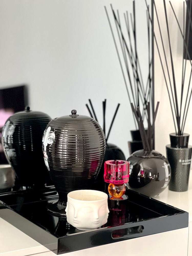 dekoration-schwarz-weiss-jonathan-adler