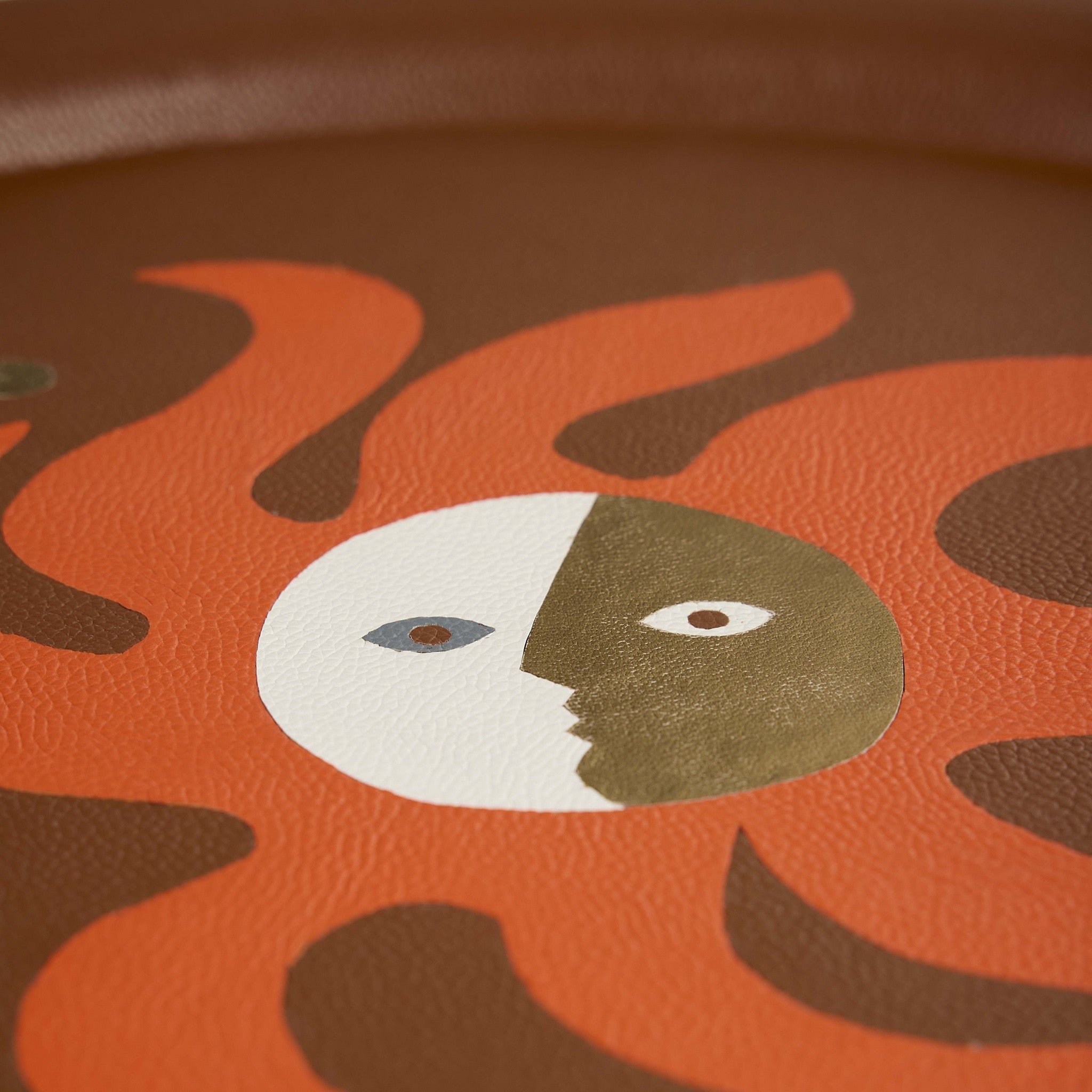 Leder-Tablett Sun aus der Playa Kollektion von Jonathan Adler