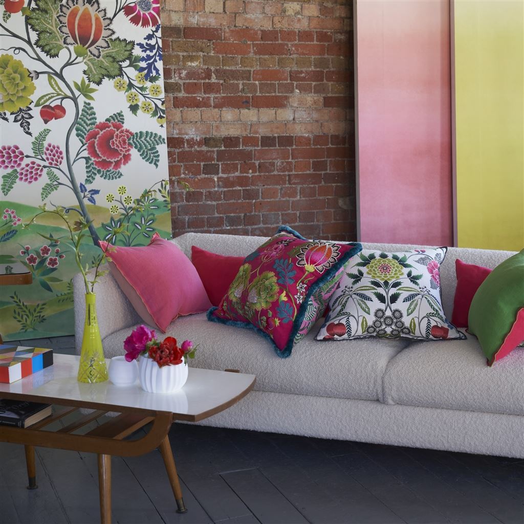 Kissen CASSIA AUBERGINE & MAGENTA der Marke Designers Guild