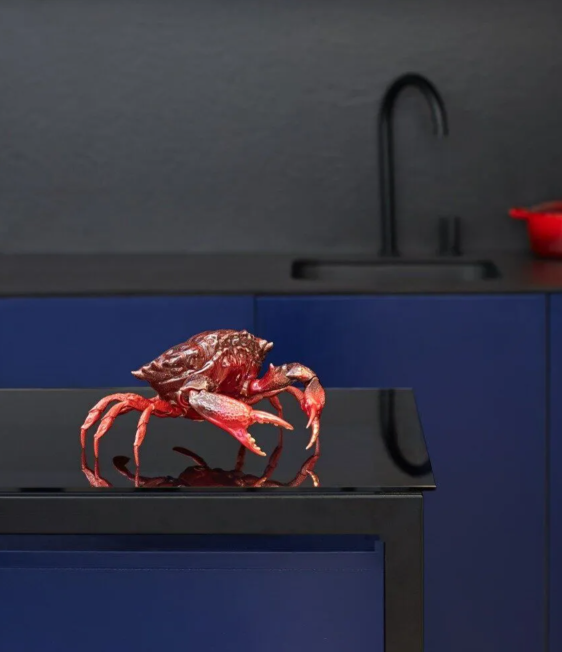 Edle Lladró-Krabbenfigur in lebendigen Rottönen – kunstvolle Handarbeit.