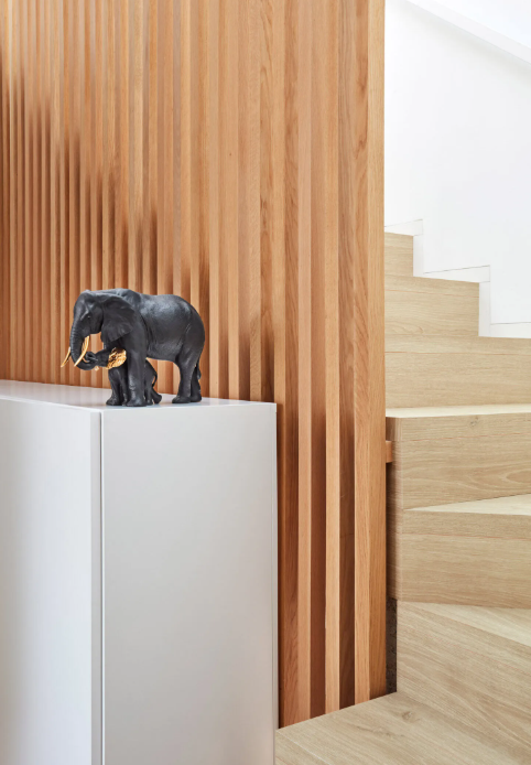 Kunstvolle Lladró-Figur eines Elefanten mit Kalb, inspiriert von der afrikanischen Natur.