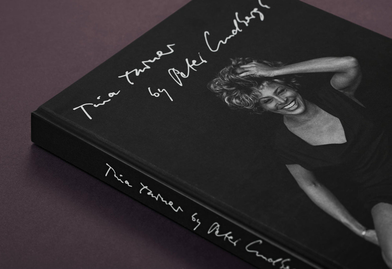 Premium-Fotoband Tina Turner by Peter Lindbergh mit Ausklappseiten