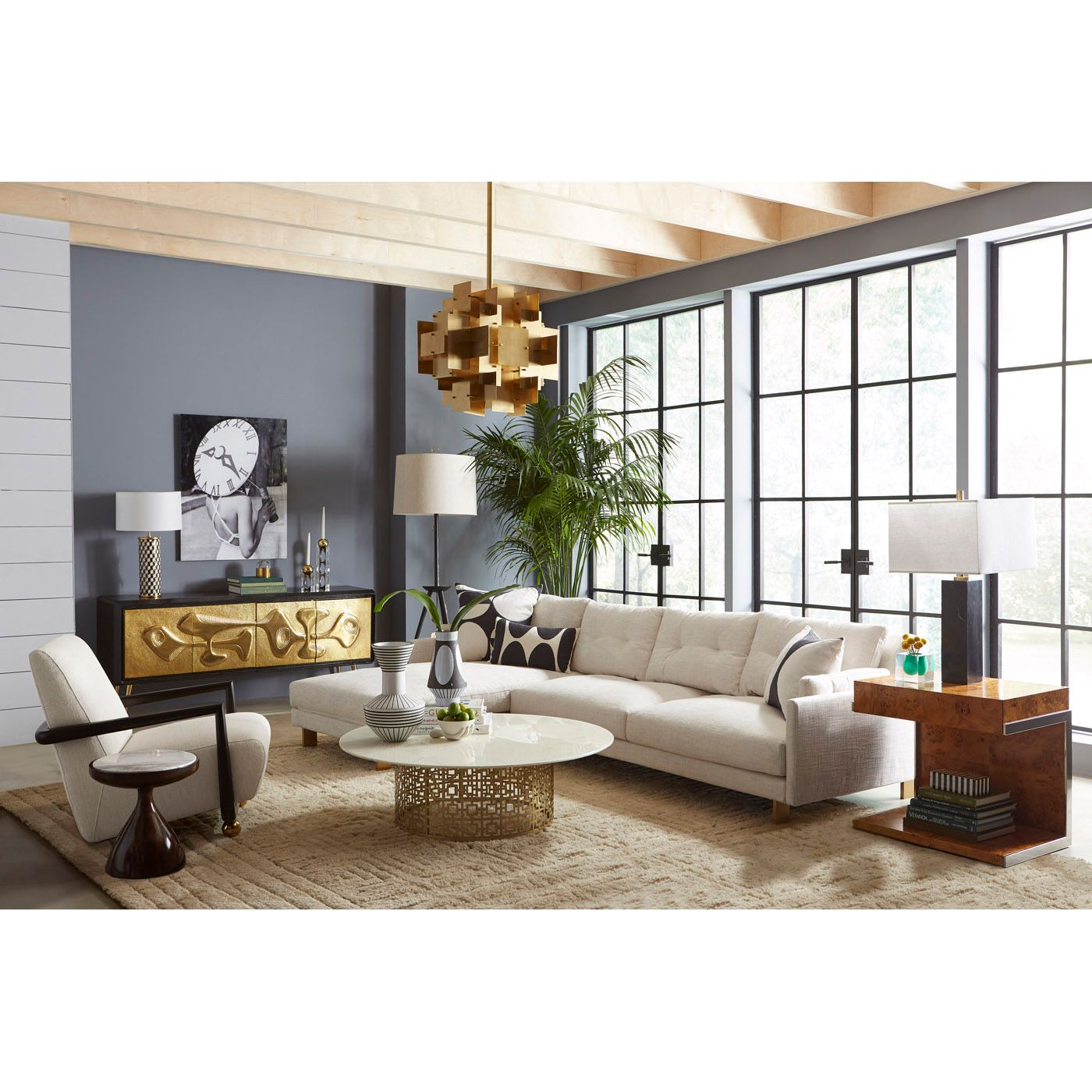 Moderner C-förmiger Beistelltisch mit Edelstahlakzenten