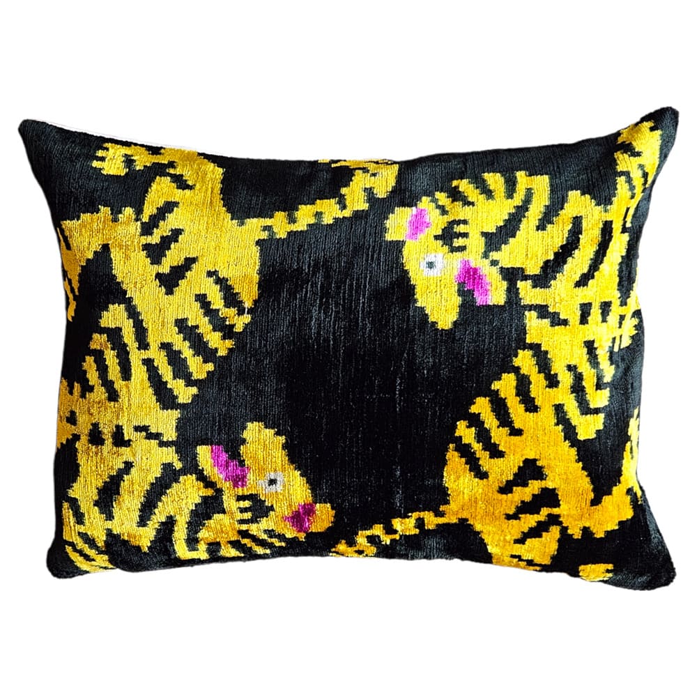 Kissen IKAT Seidensamt 40x60cm Tiger