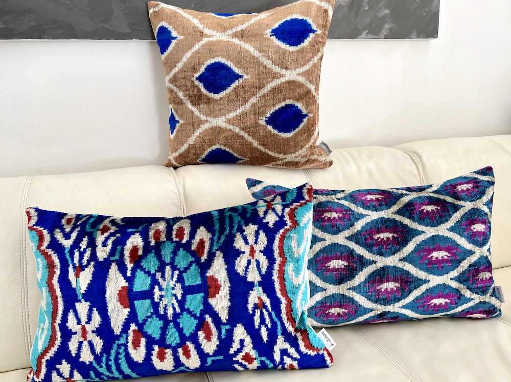 kissen-seidensamt-ikat-les-ottomans