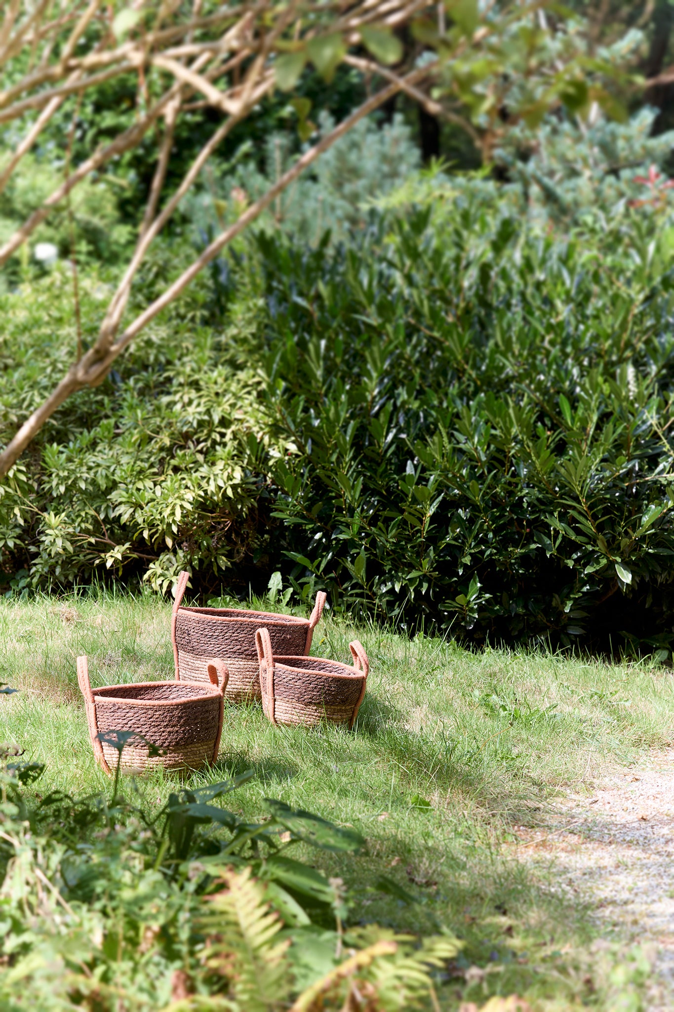 Korb KINSALE 3er Set – Ø 23 × 17 cm / Ø 28 × 20 cm / Ø 33 × 23 cm in braun, rot, terracotta