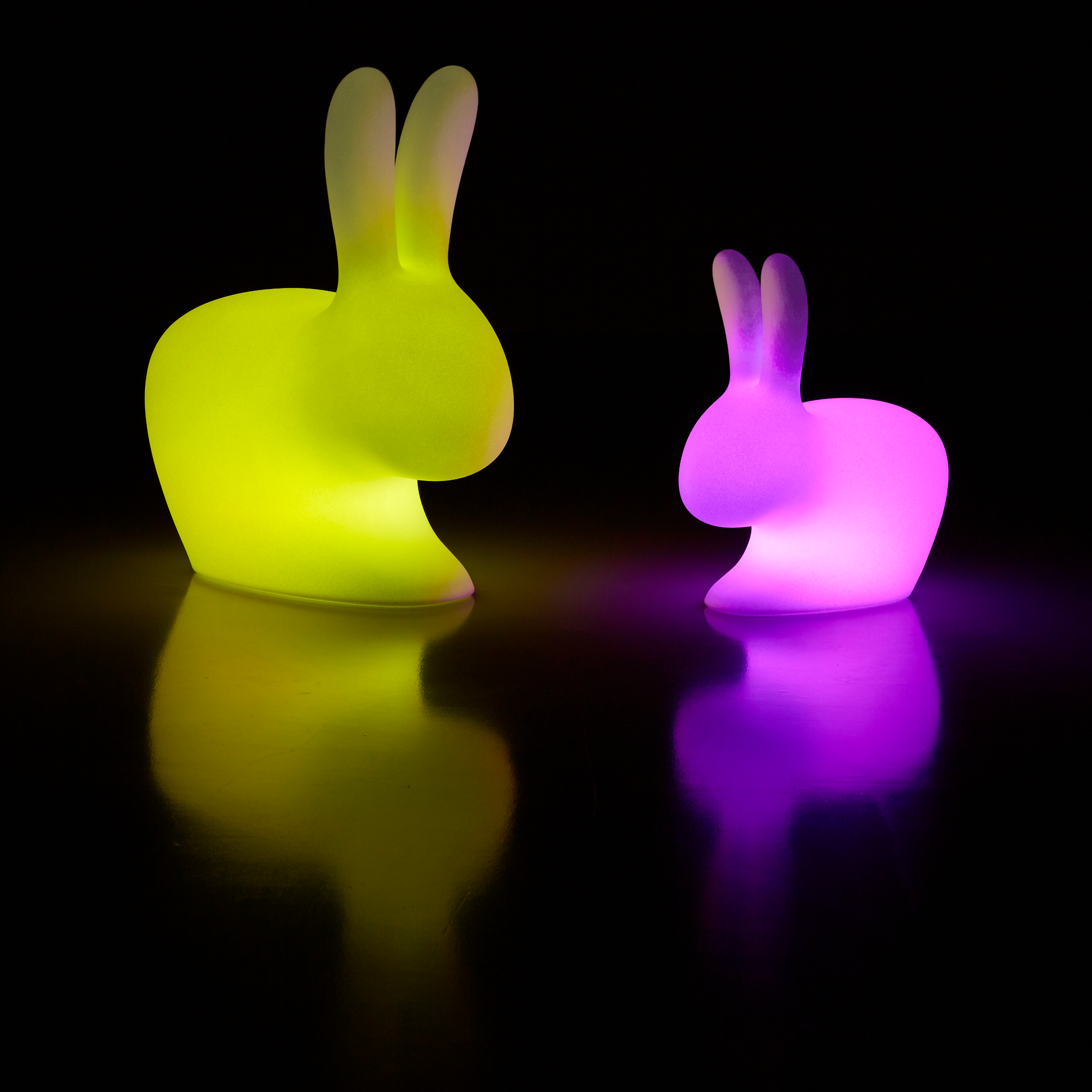 Vielseitige LED-Lampe in Hasenform mit Touch-Steuerung.