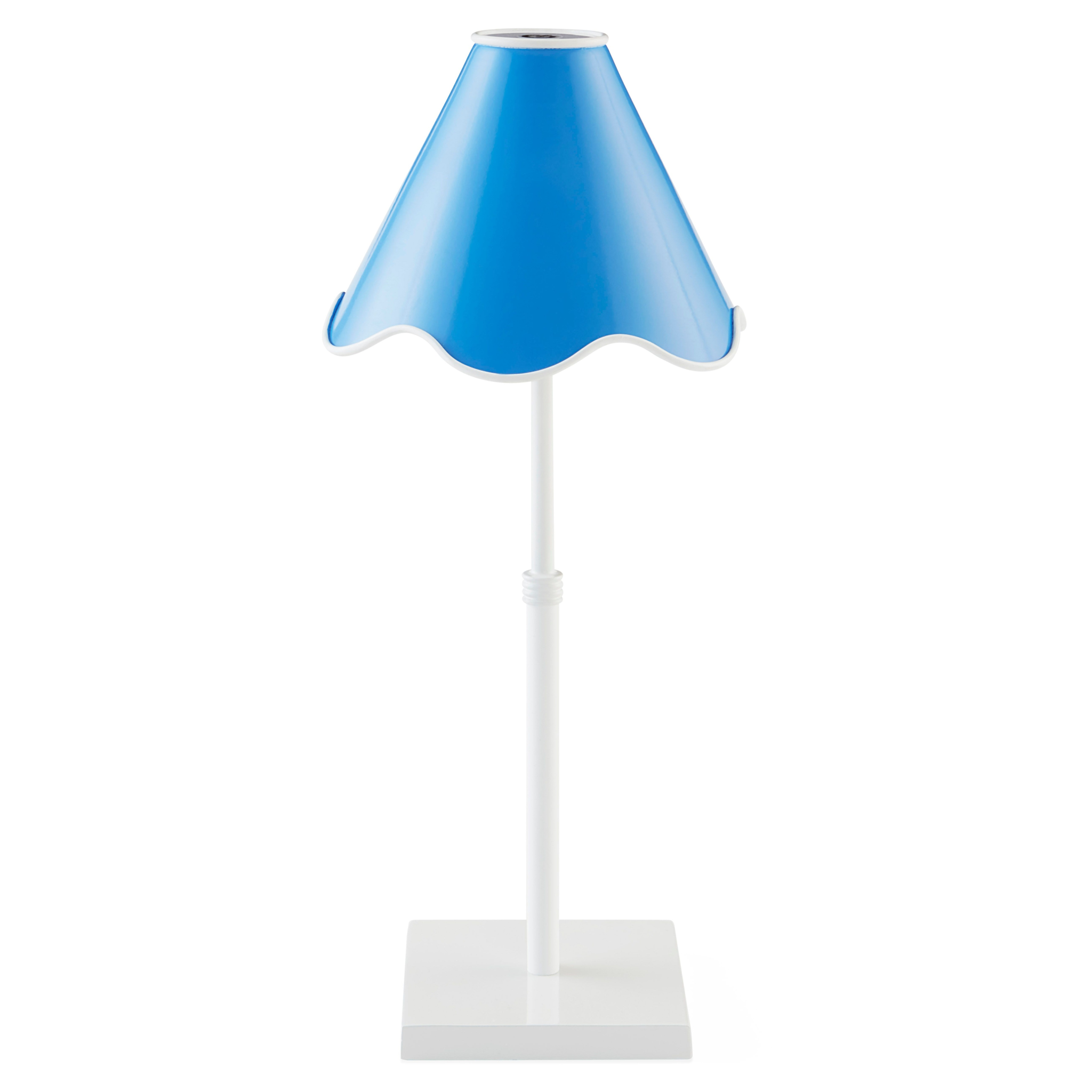 Kabellose LED-Tischlampe mit blauem Schirm und elegantem Design.