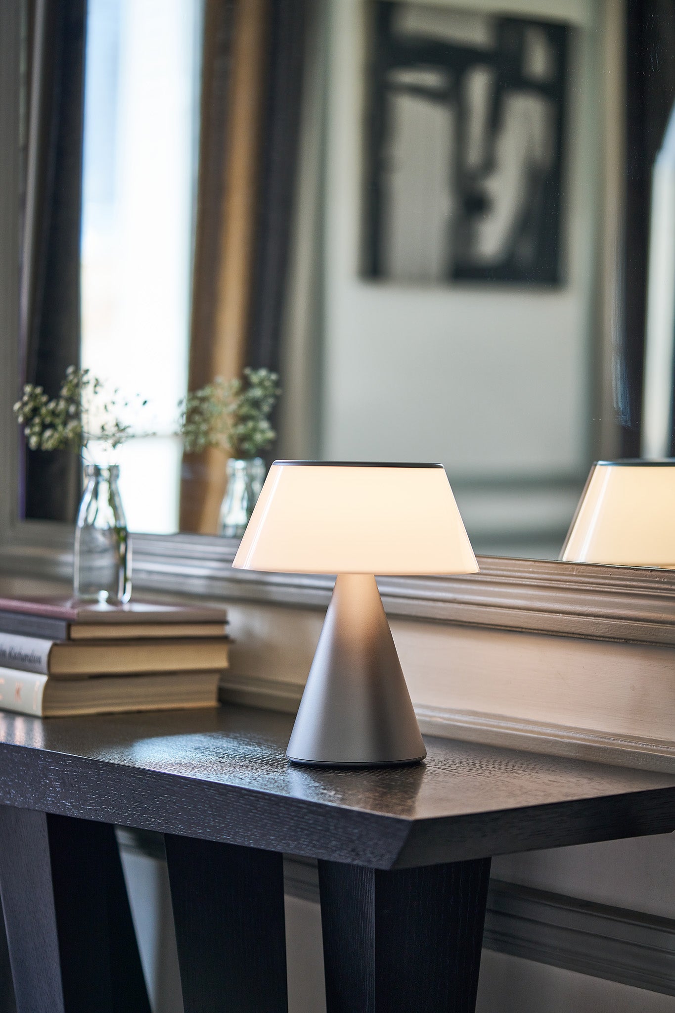 LED Tischleuchte LUMA XL der Marke Lexon
