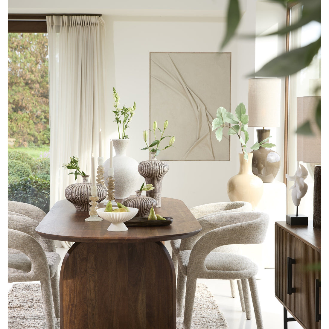 Moderner Esszimmerstuhl KYRAN in Beige mit weicher Polsterung