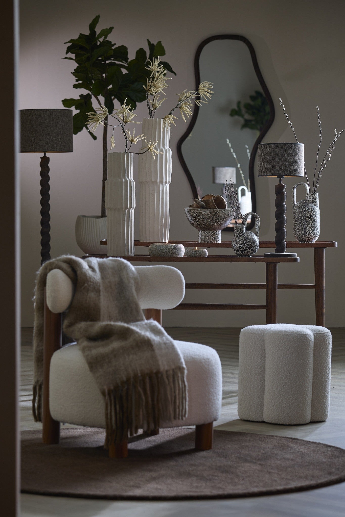 Elegante Dekoschale in Creme für Wohnzimmer oder Essbereich