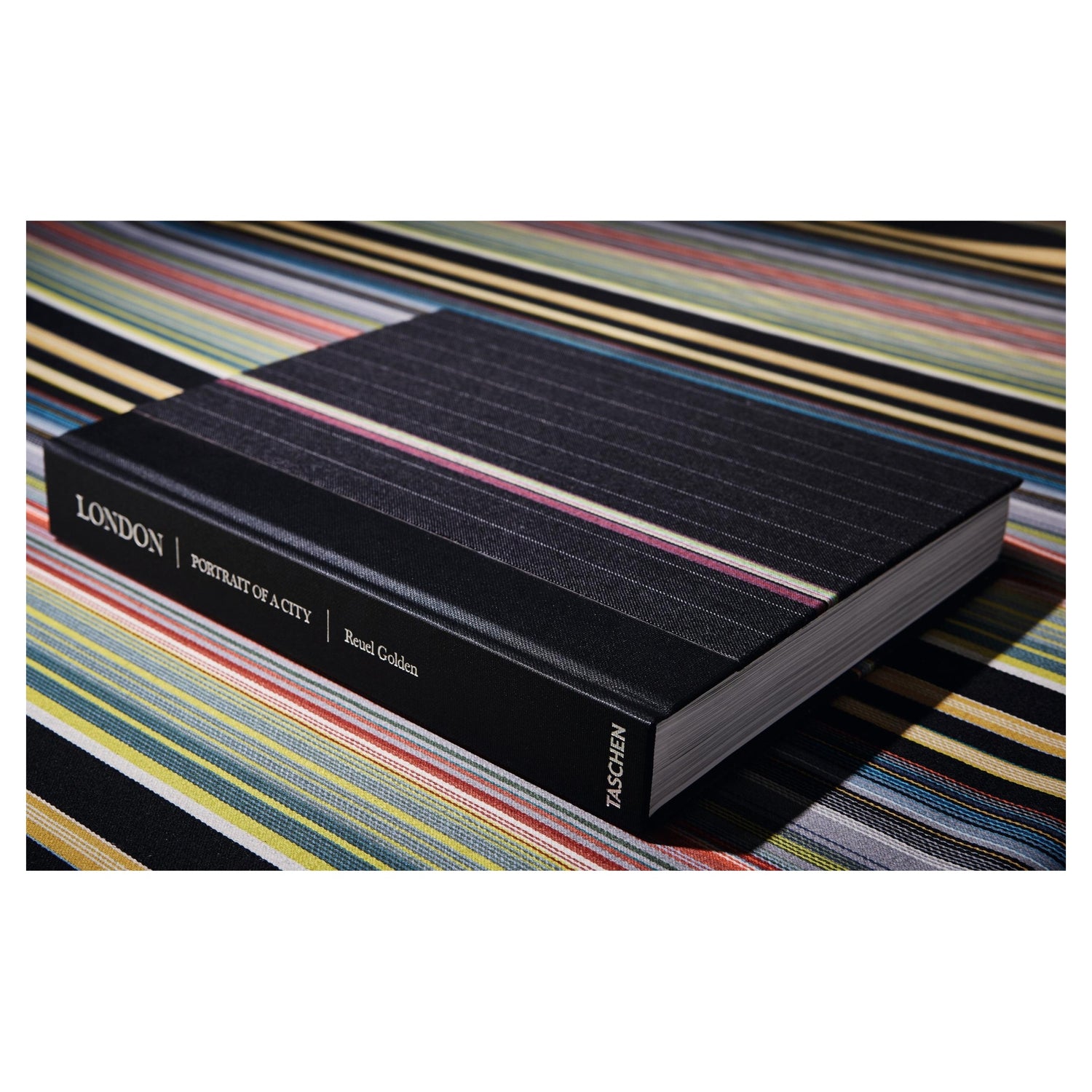 Hardcover-Buch London Portrait of a City gestaltet von Designer Paul Smith