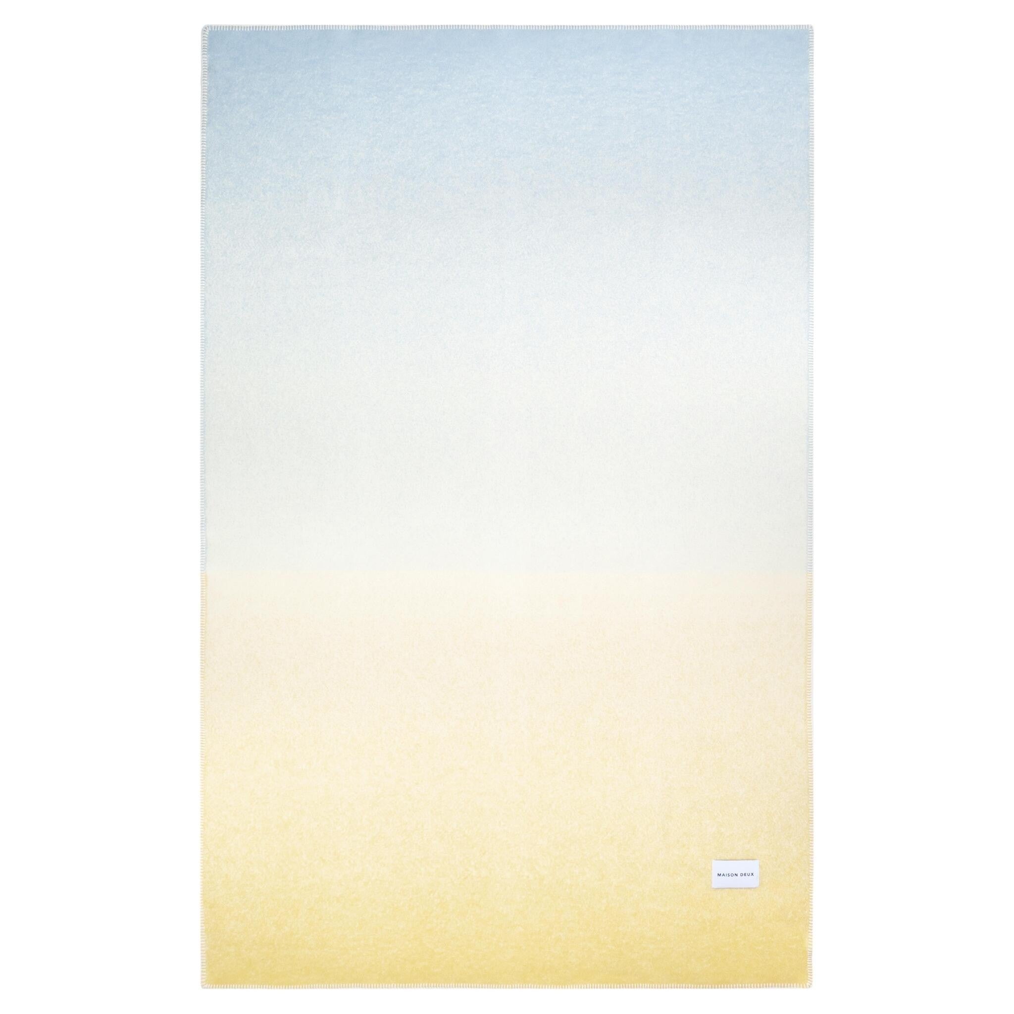 Moderne Gradient-Decke Sunrise aus reiner Wolle von Maison Deux