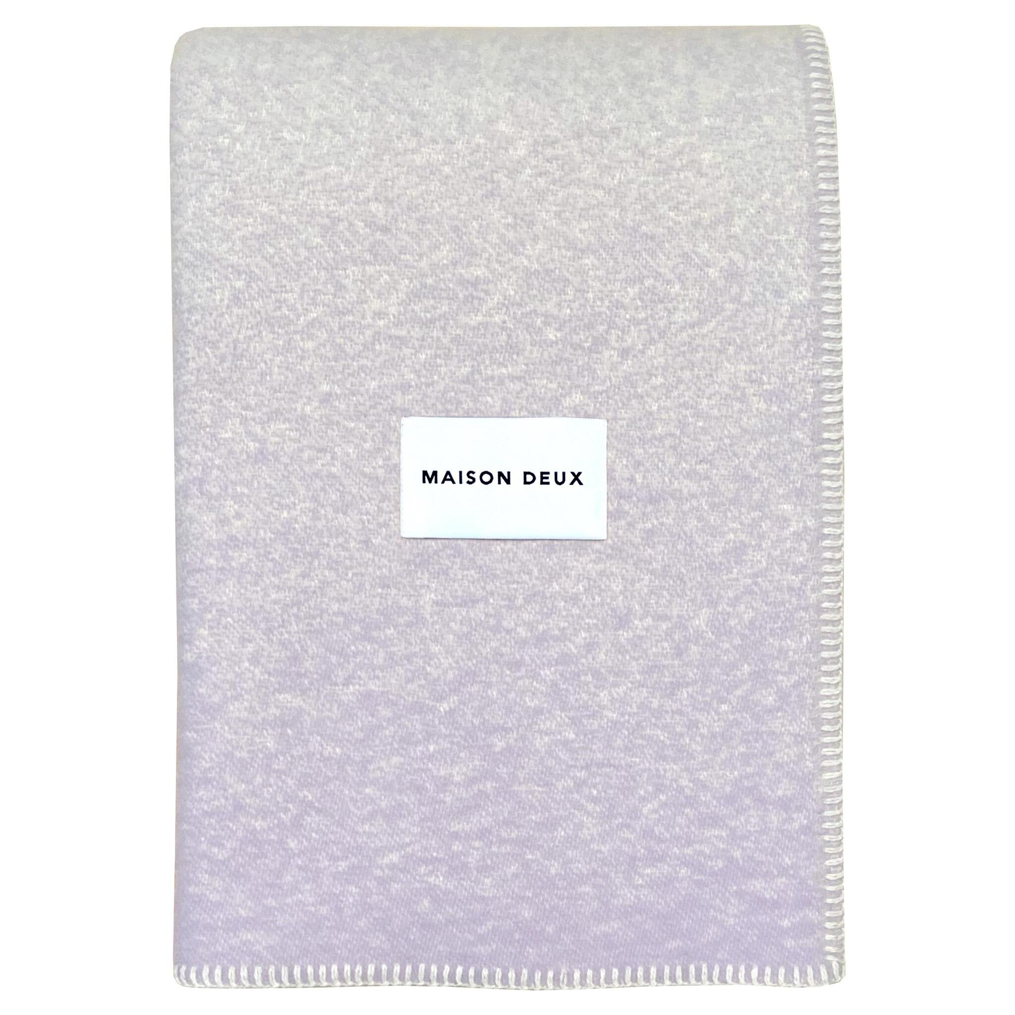 Moderne Gradient-Decke von Maison Deux aus reiner Wolle