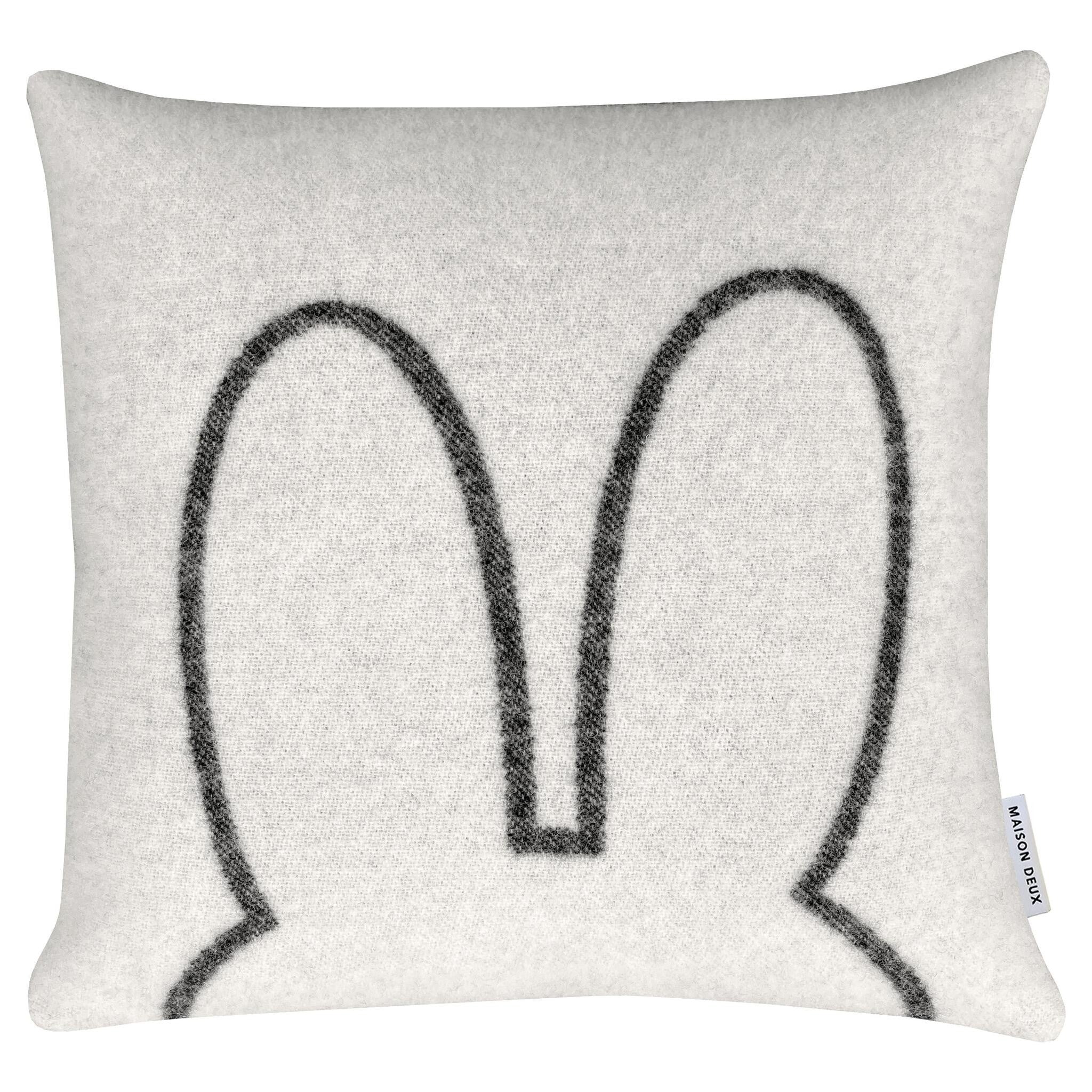 Design-Kissenhülle mit ikonischem Miffy-Motiv von Maison Deux