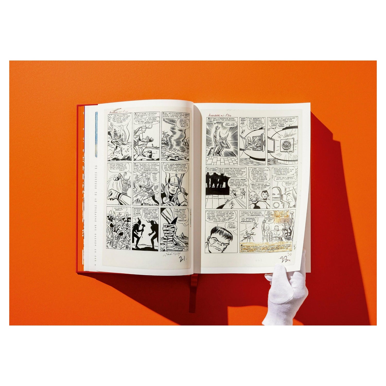 Vintage-Drucke aus Marvel Comics kunstvoll inszeniert