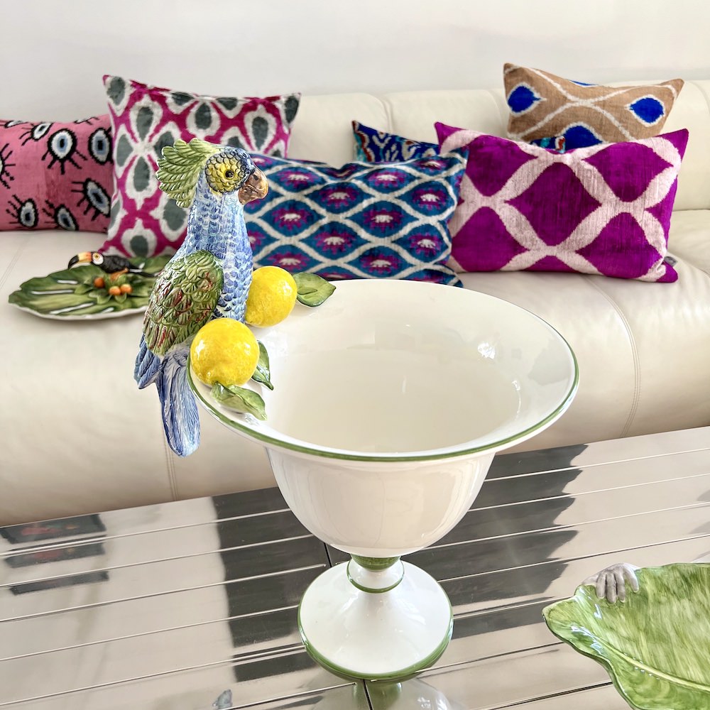 Obstschale PARROT und IKAT Kissen
