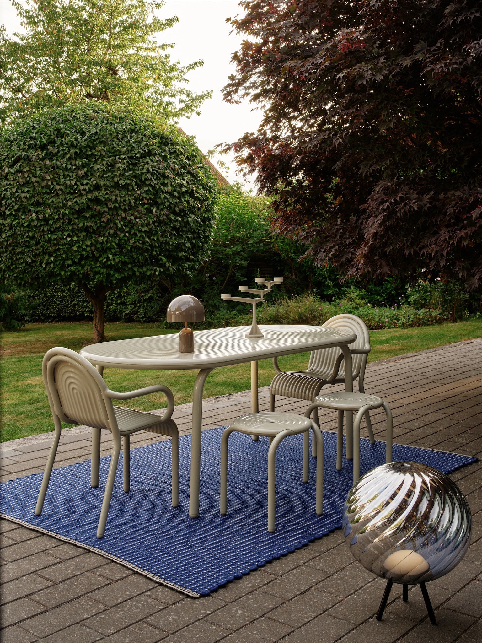 Outdoor Möbel und Leuchten von Tom Dixon