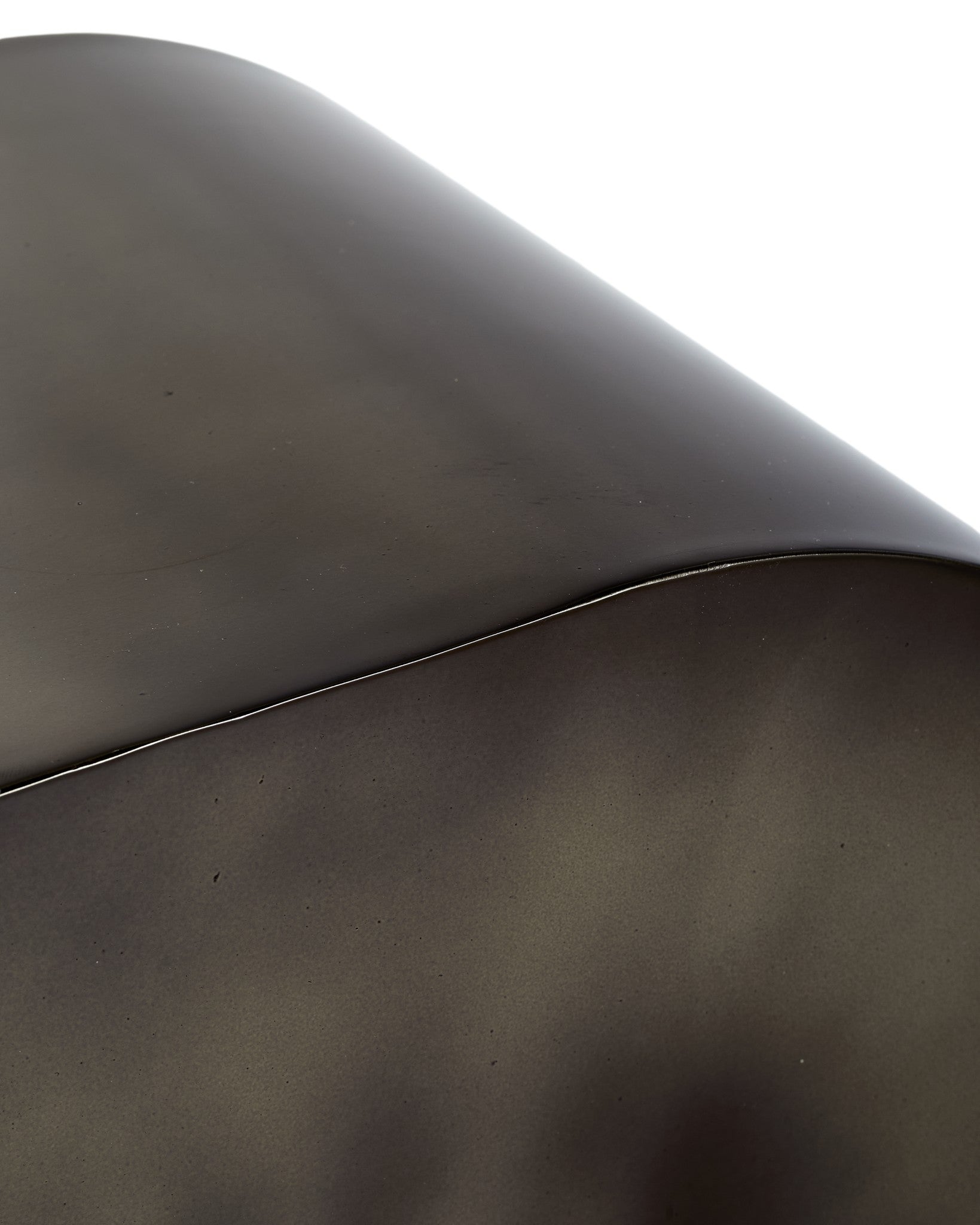 Geometrischer Metalltisch von Polspotten in Schwarz