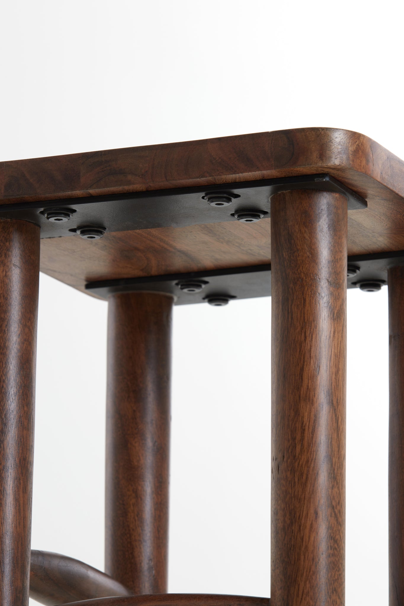 Ideal zur Präsentation von Vasen und anderen Kunstobjekten