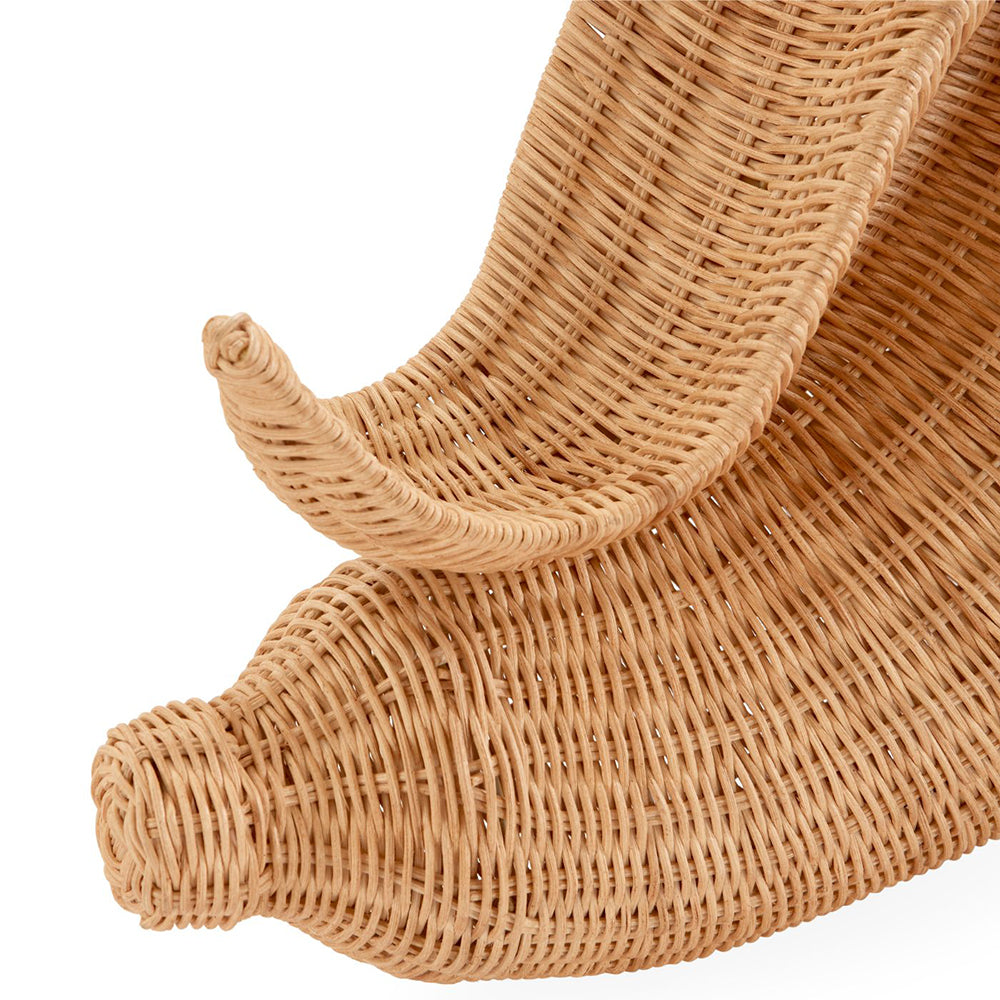 Skulptur WICKER BANANA natur Rattan von Jonathan Adler