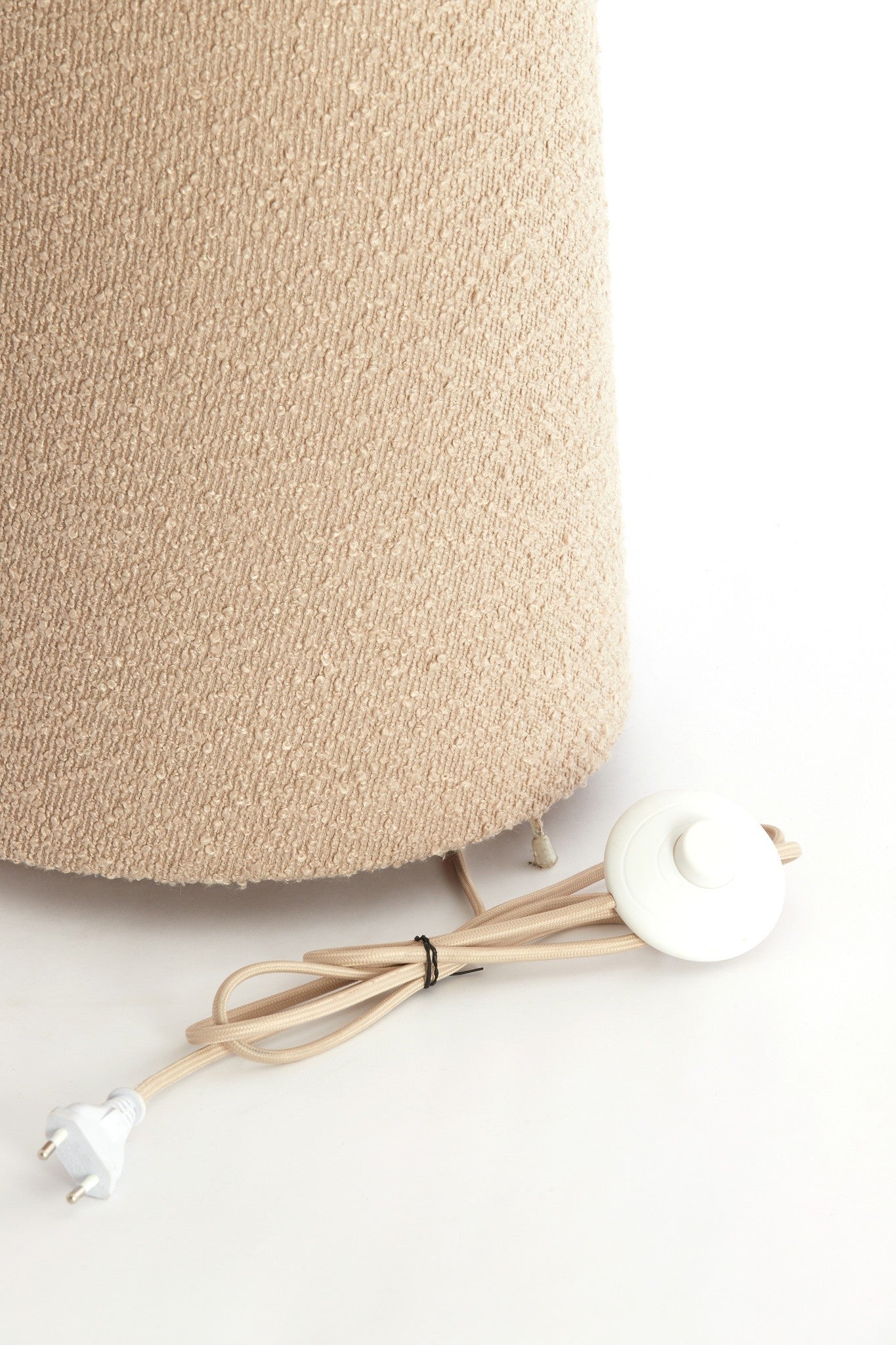 Stehleuchte Ø40x165 cm MIKKEL bouclé sand für modernes Ambiente