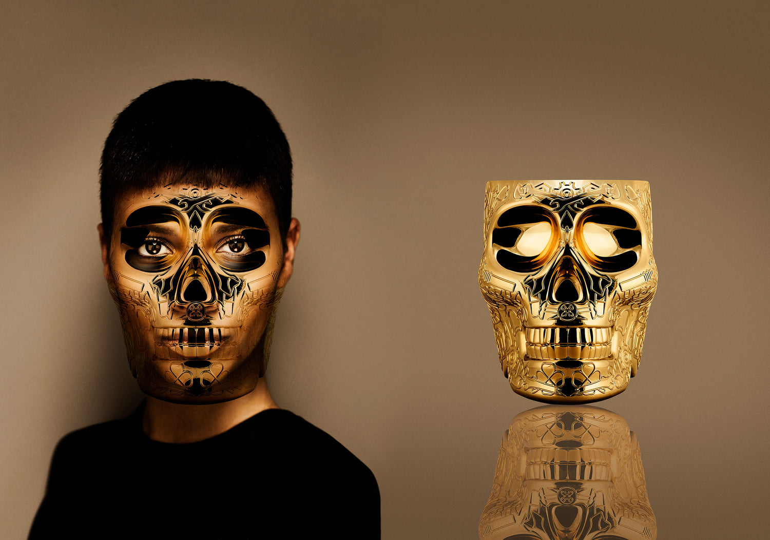 Stuhl & Beistelltisch MEXICO in Gold von Qeeboo