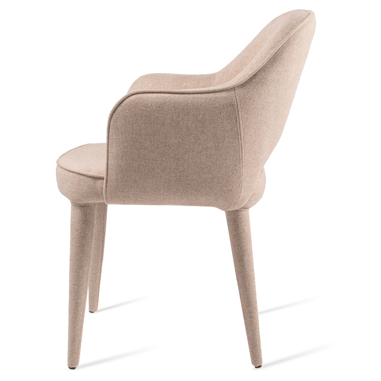 Seitenansicht des Cosy Chairs von Light & Living