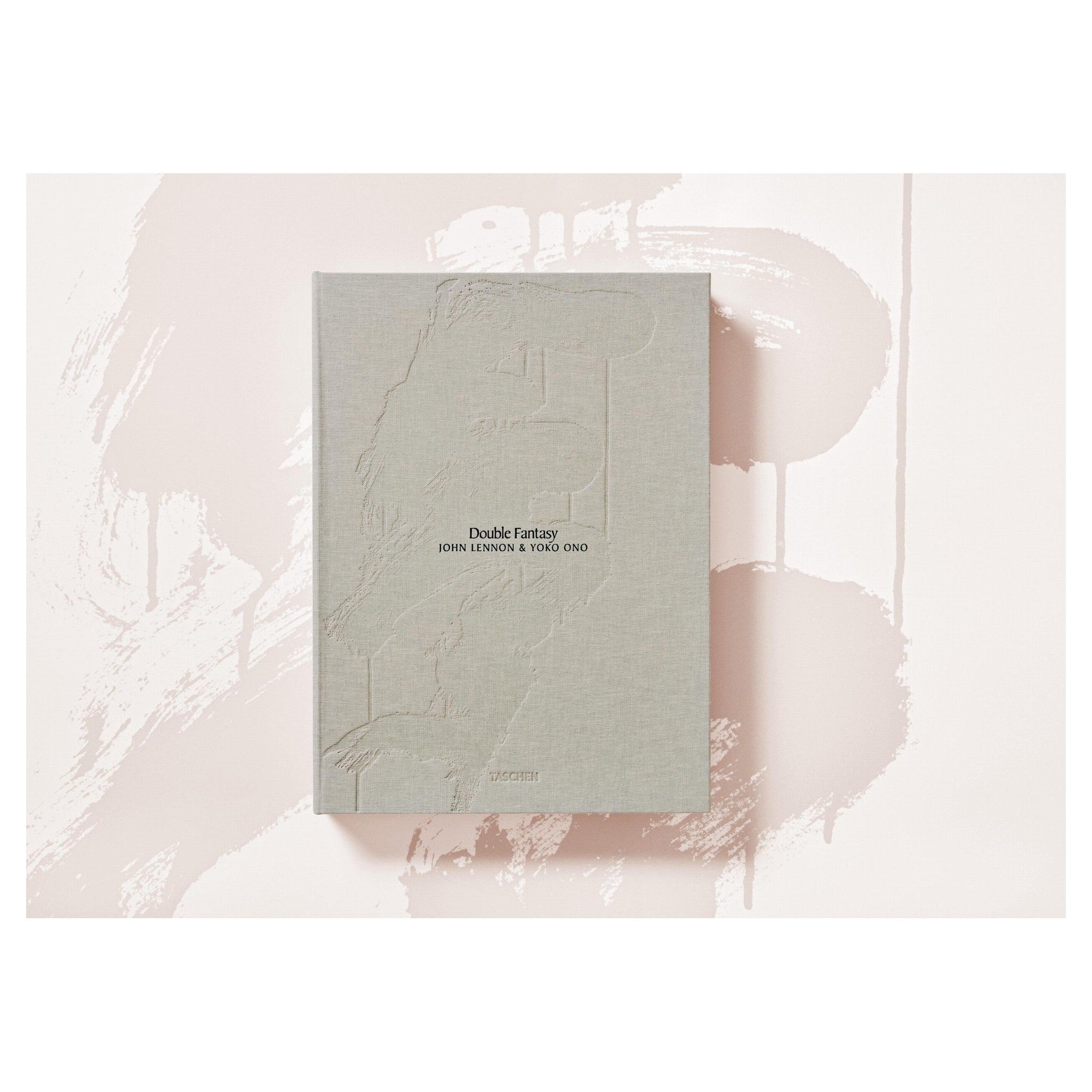 Hochwertiges Fotobuch mit intimem Porträt von Yoko Ono und John Lennon