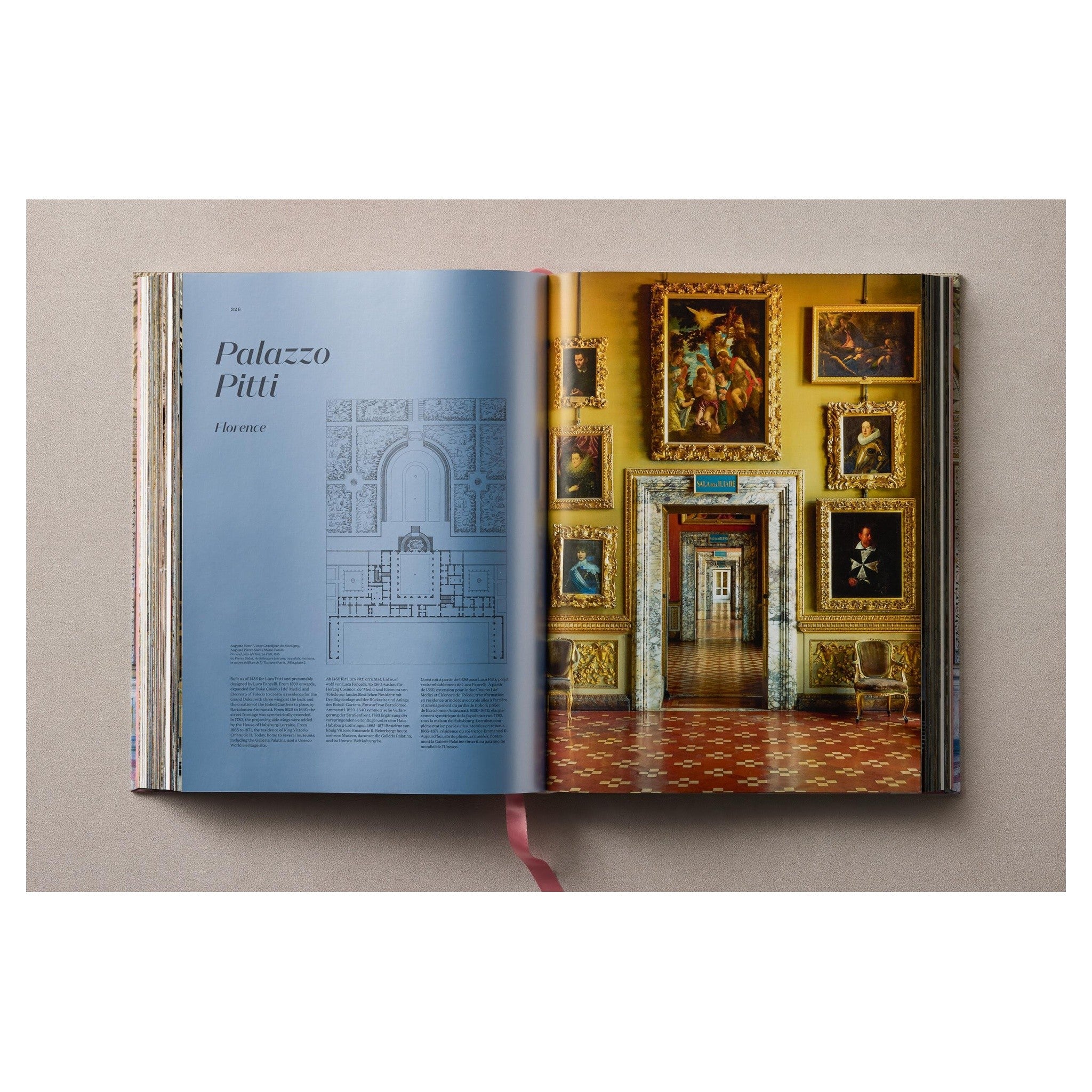 Opulentes Fotobuch mit italienischen Palastinterieurs im hochwertigen Druck.